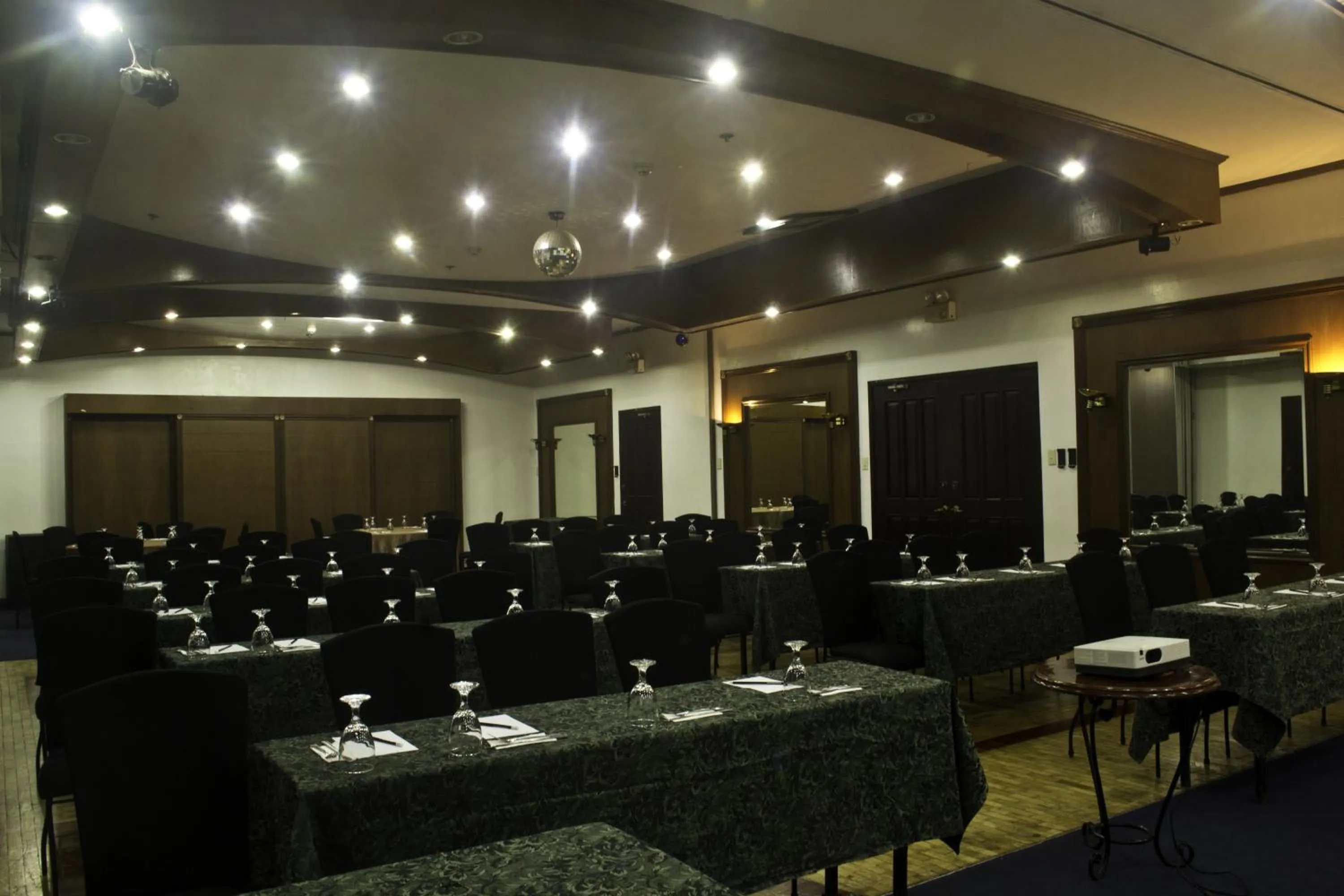 Banquet/Function facilities in El Cielito Inn - Sta. Rosa