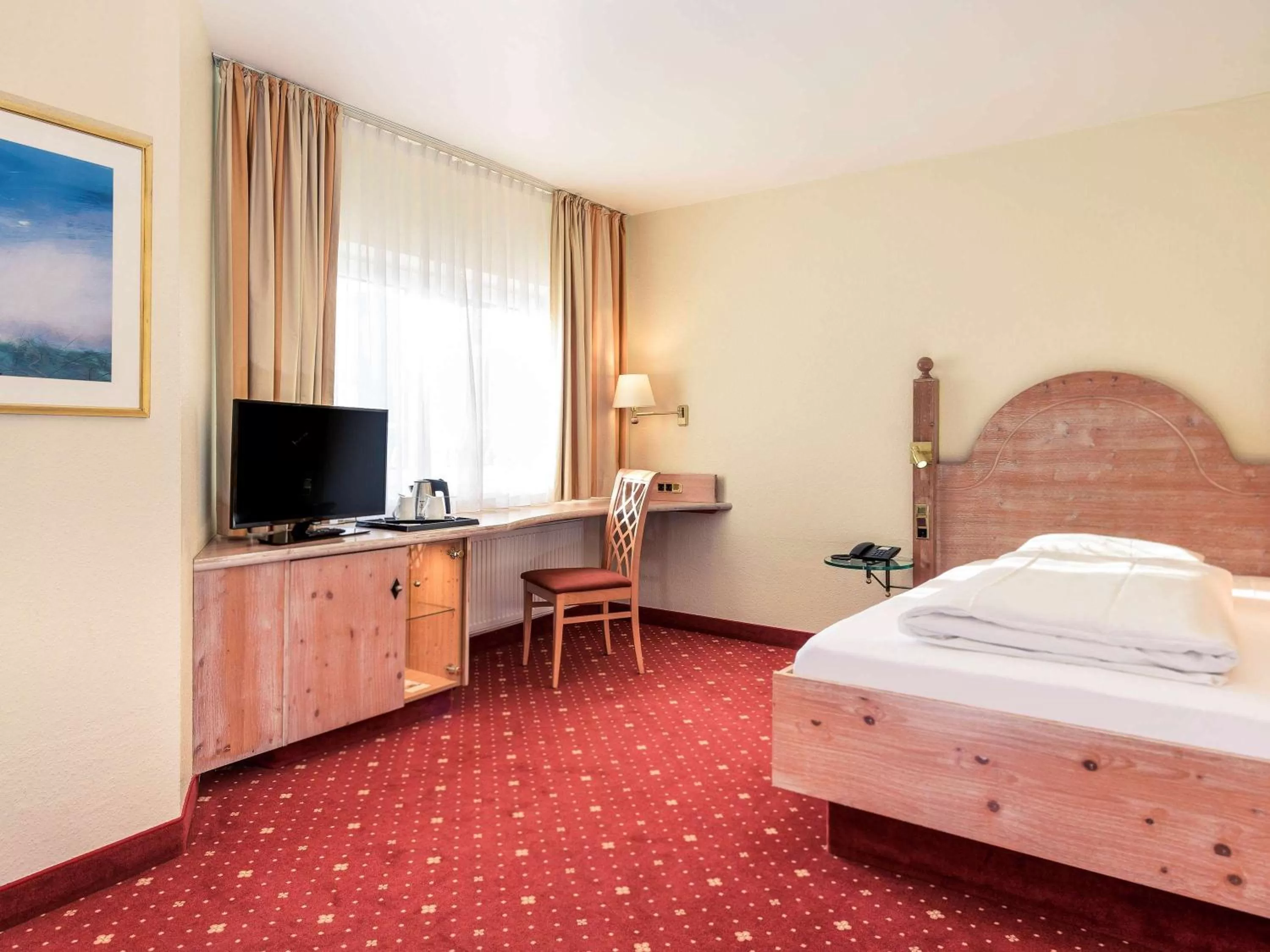 Photo of the whole room, Bed in Mercure Hotel Berlin Mitte