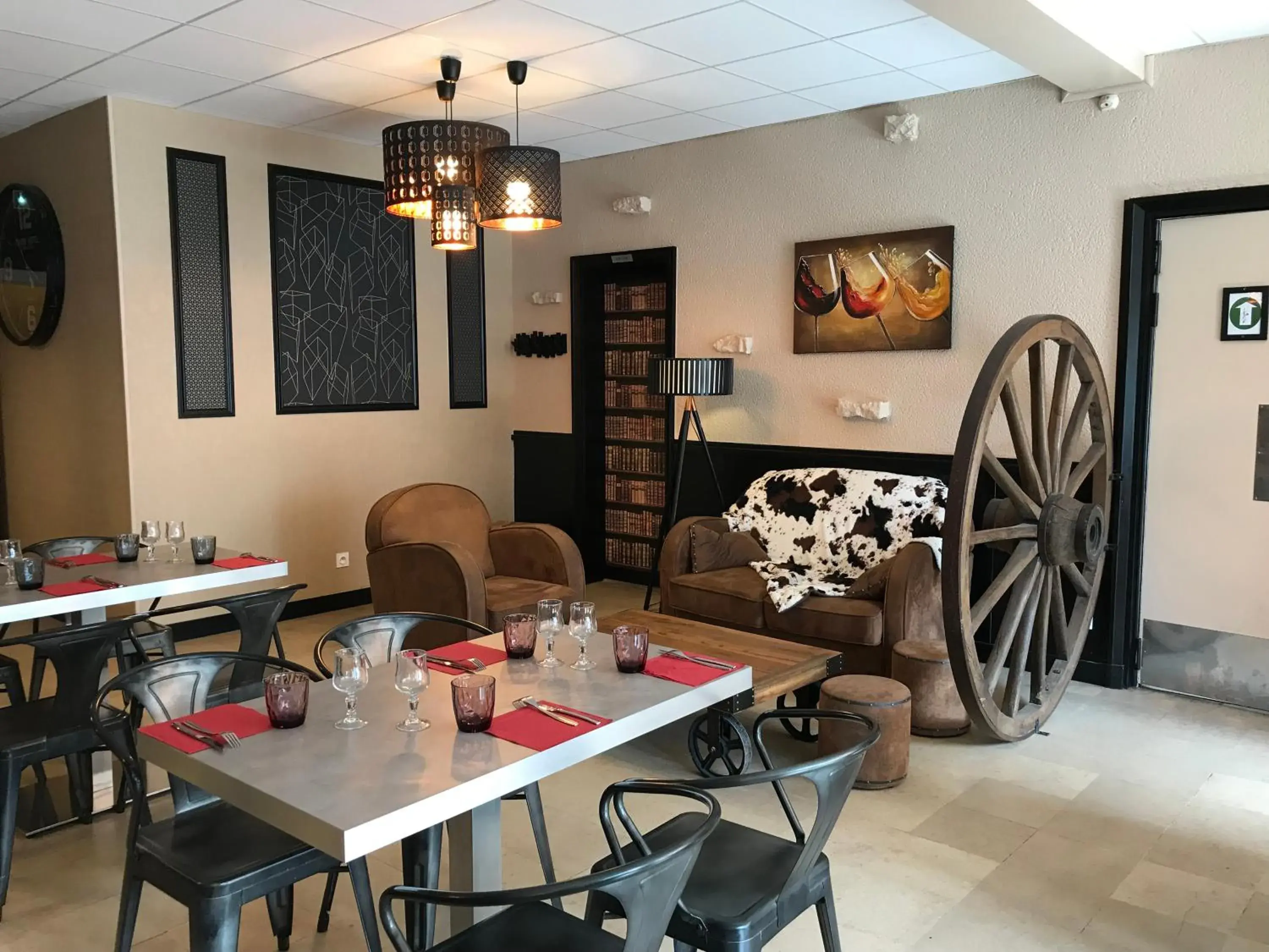 Restaurant/Places to Eat in Hotel du Centre - Restaurant le P'tit Gourmet