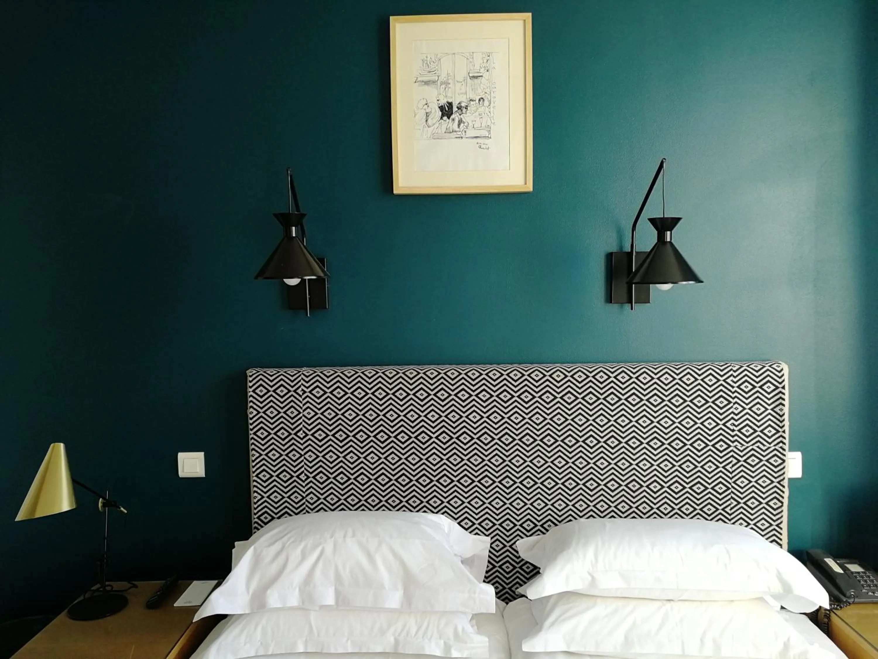 Bed in Hotel Belle-Vue Vieux-Port