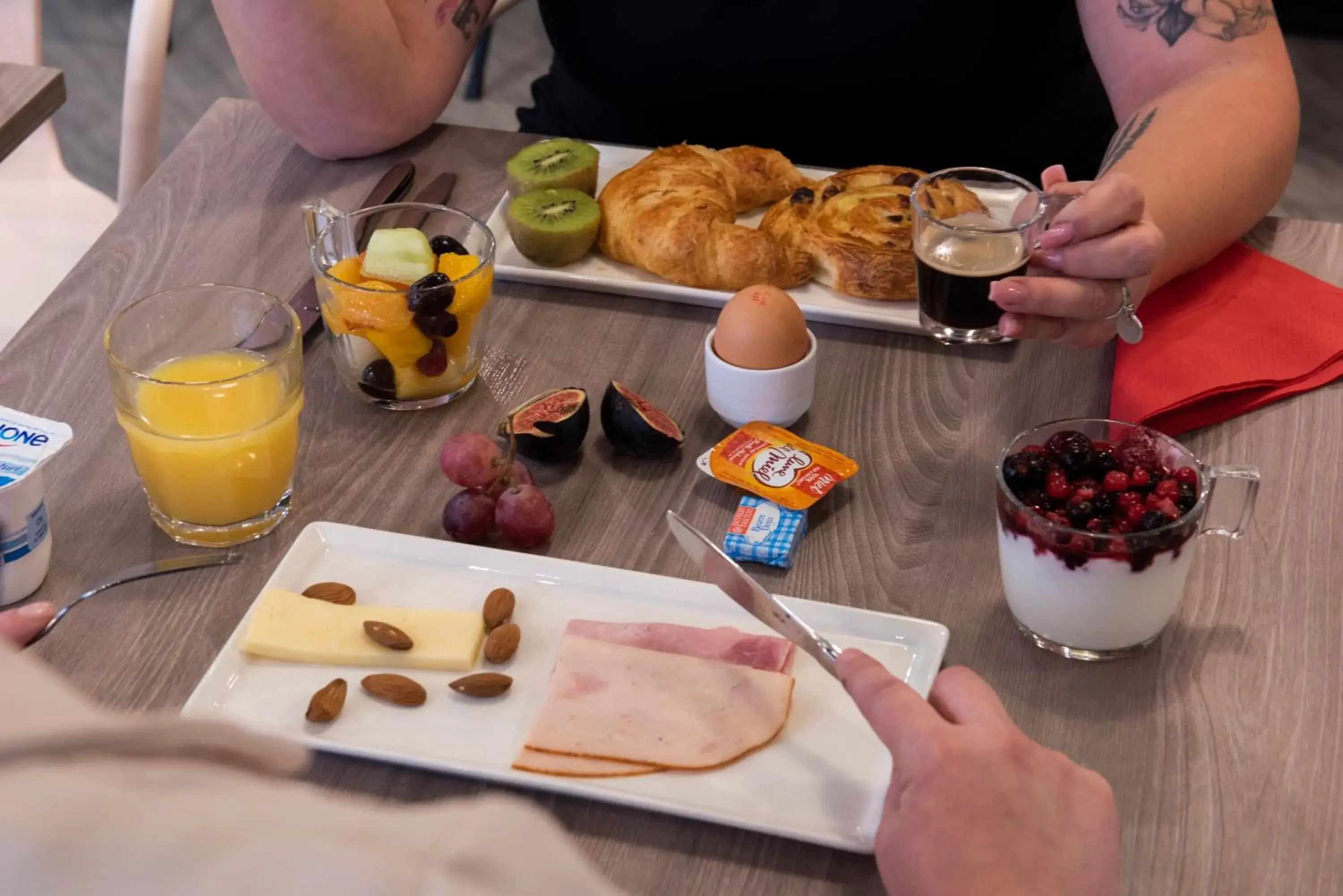 Food and drinks, Breakfast in ibis Cergy Pontoise Le Port