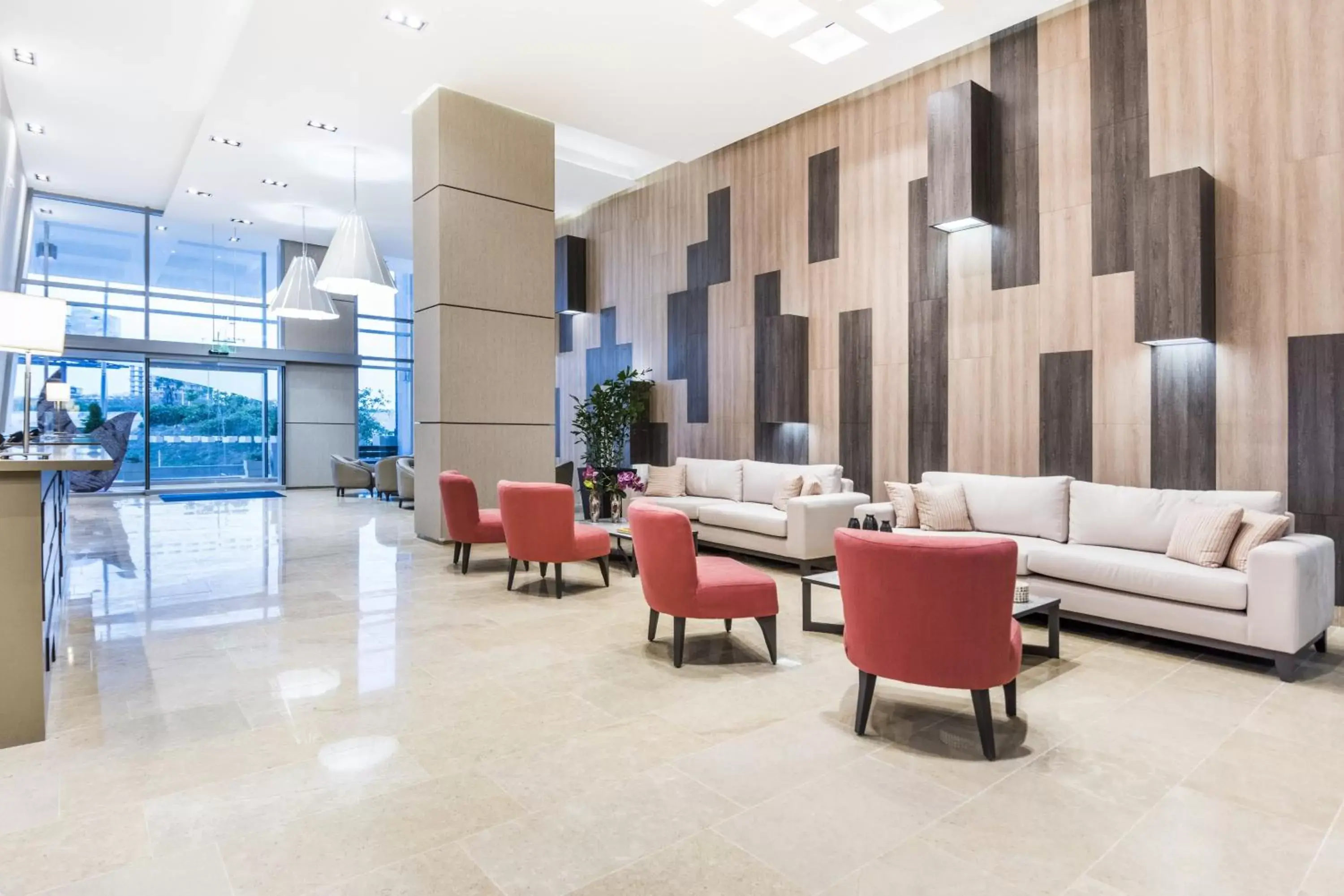 Property building, Lobby/Reception in Holiday Inn Express - Barranquilla Buenavista, an IHG Hotel