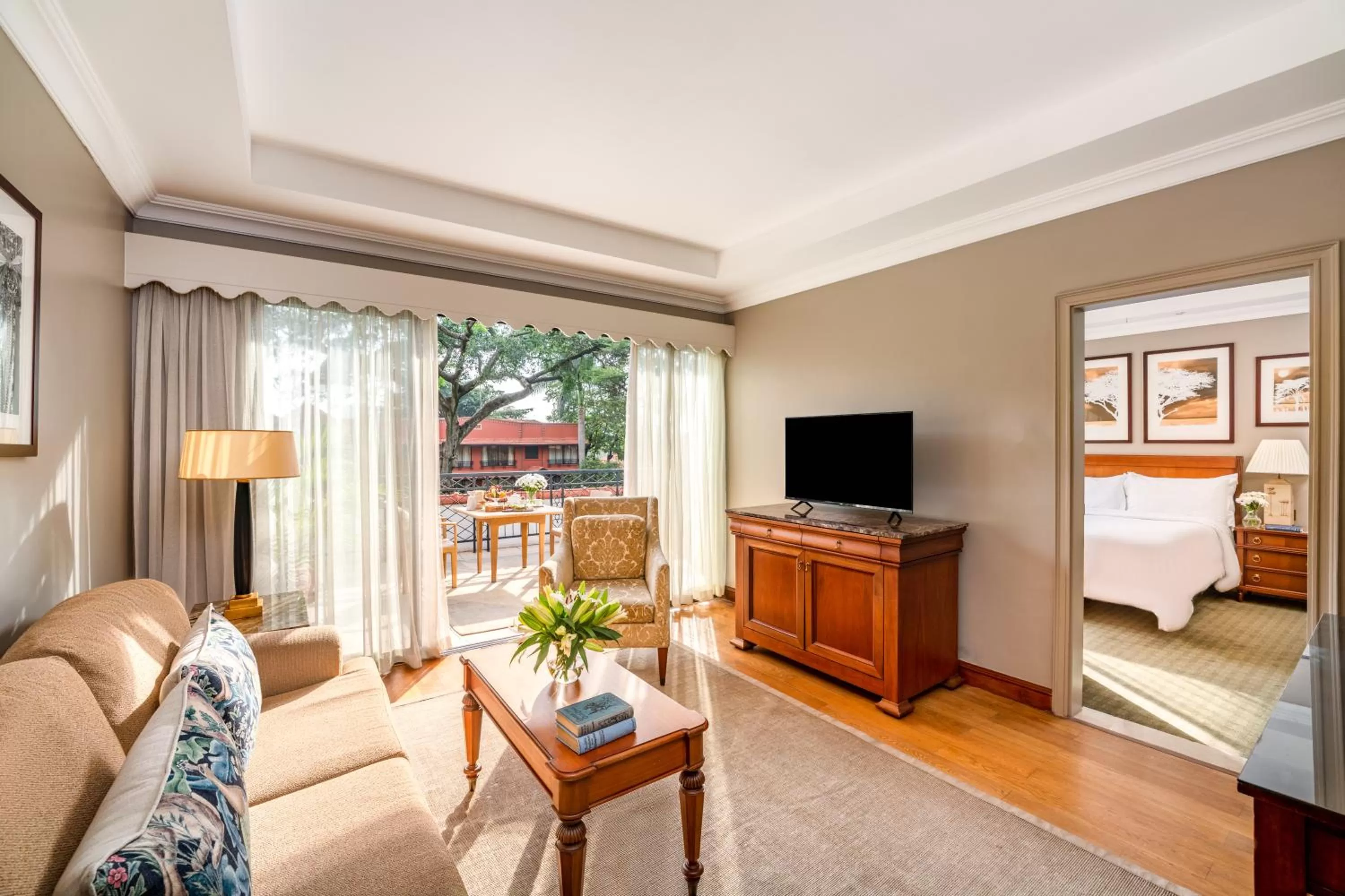 Photo of the whole room, Bed in Fairmont The Norfolk