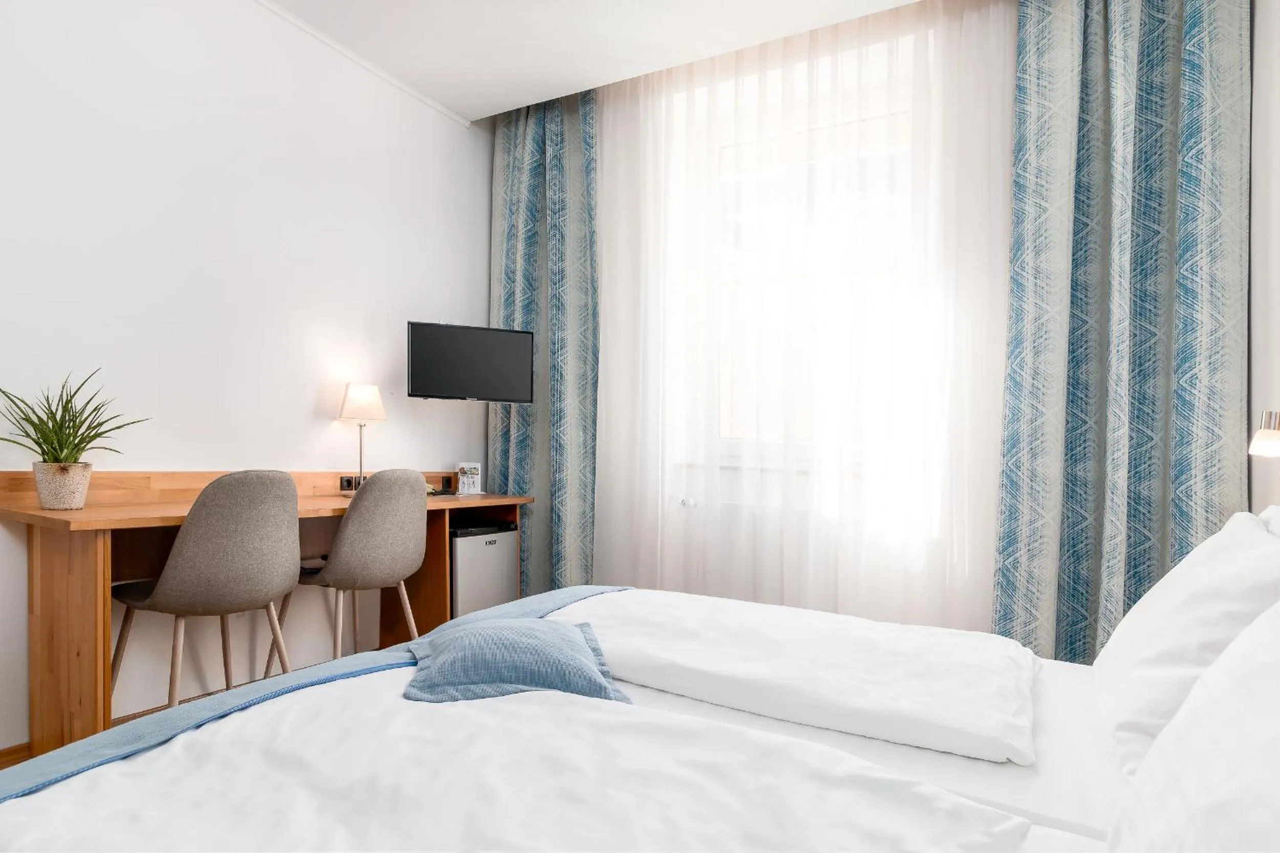 Bed in Hotel Zentral