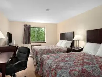 Queen Room with Two Queen Beds - Non-Smoking in Super 8 by Wyndham Danville