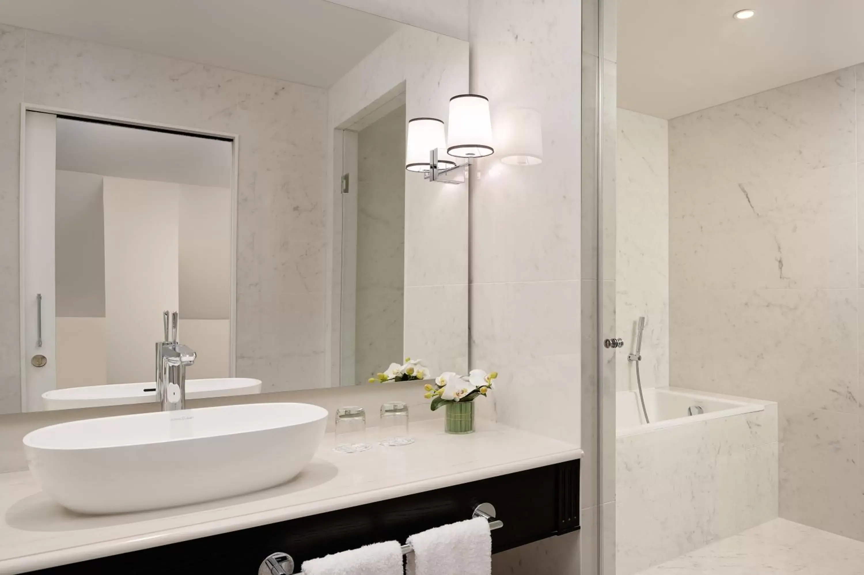 Bathroom in Fairmont Windsor Park