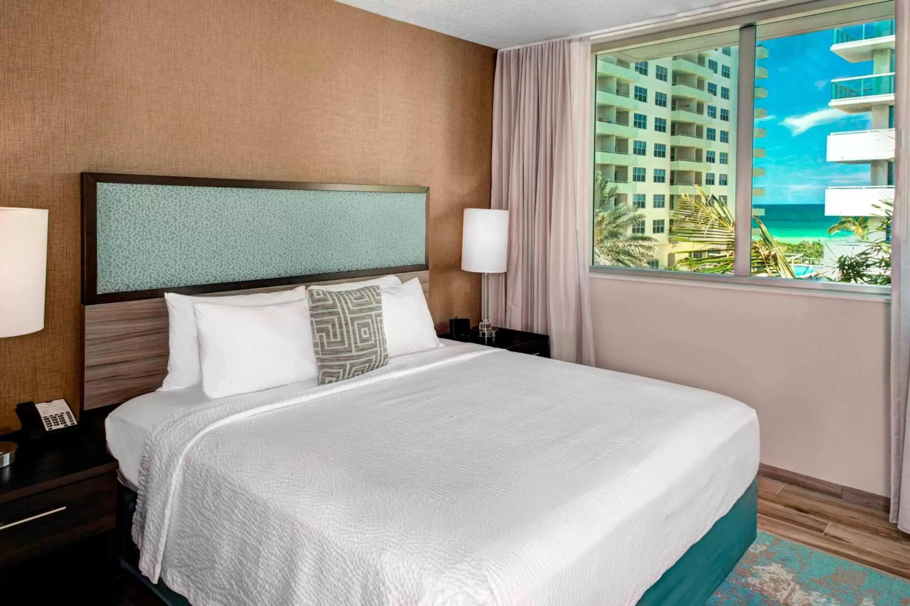 Bedroom, Bed in Residence Inn by Marriott Miami Beach Surfside