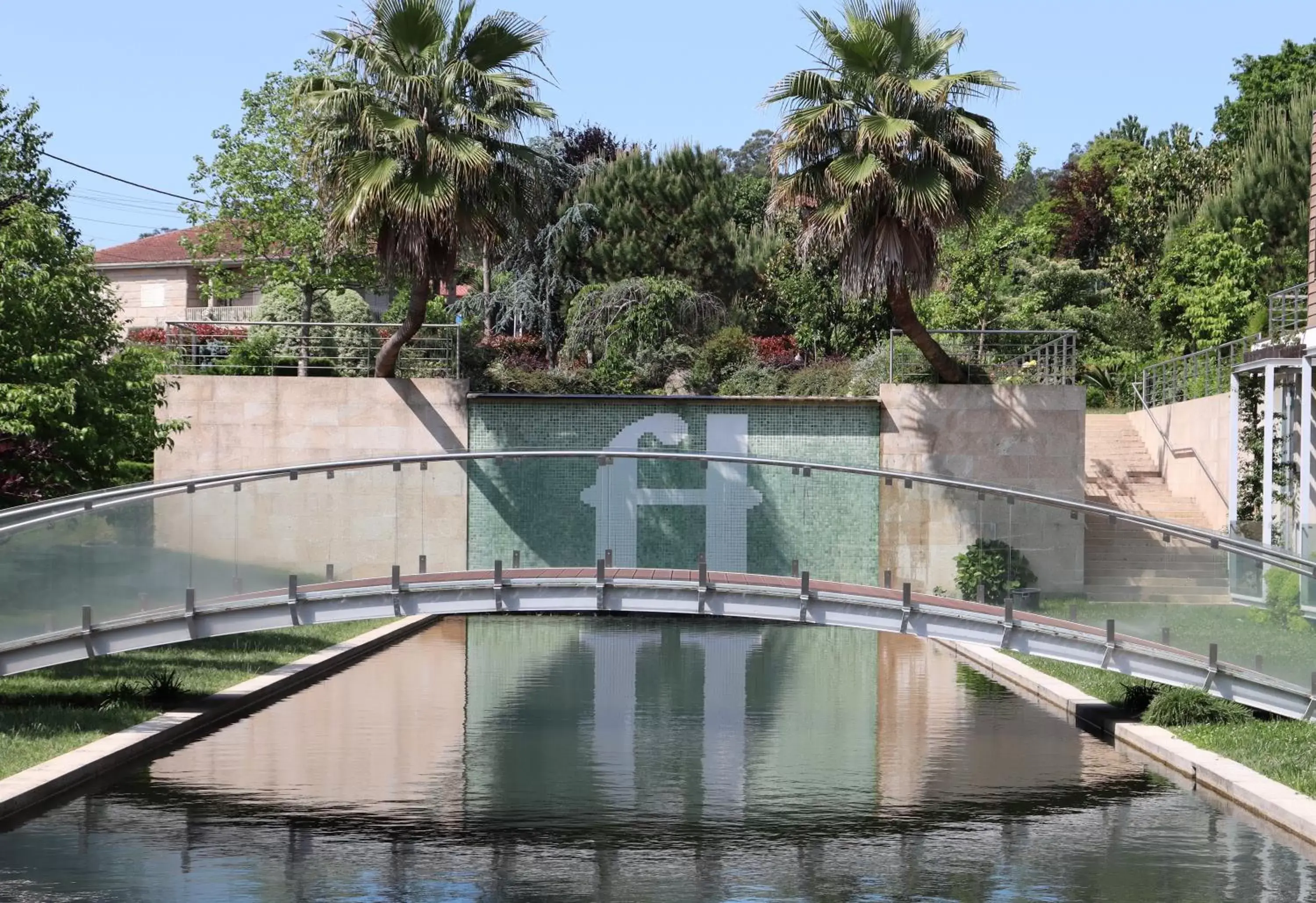 Garden, Swimming Pool in FH Hotel Rural