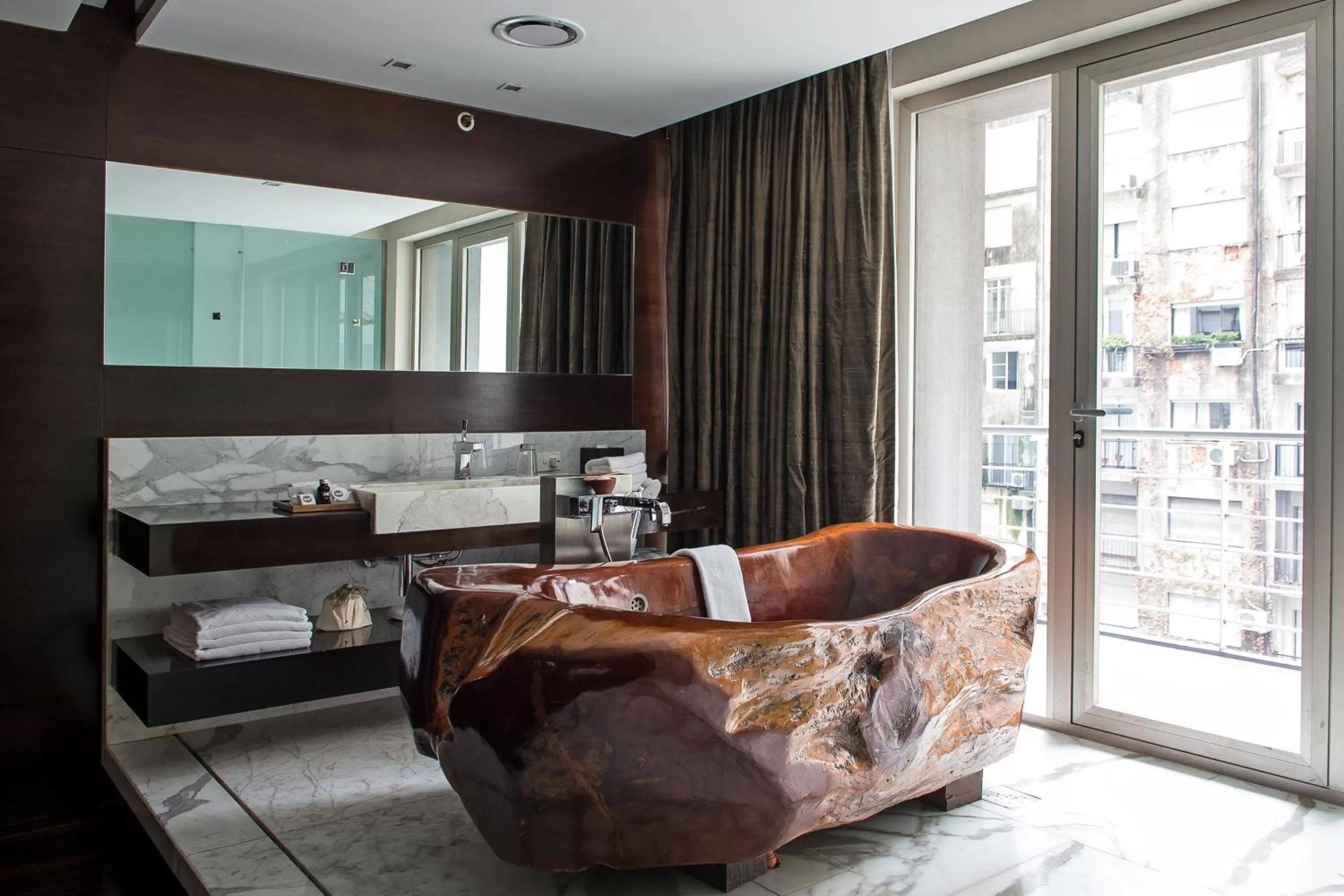 Bathroom, Bed in Mio Buenos Aires