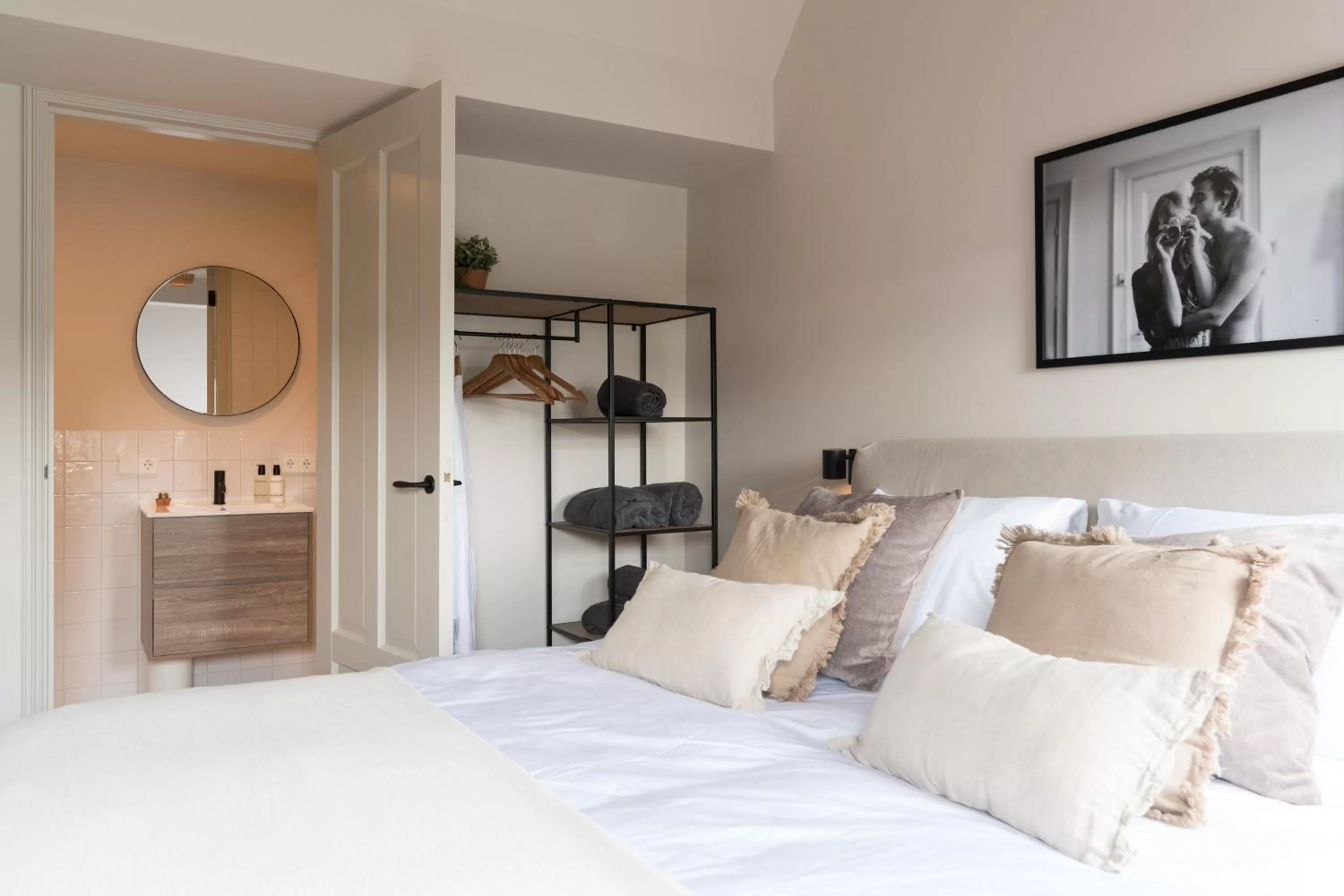 Bed in Empire suites garden view