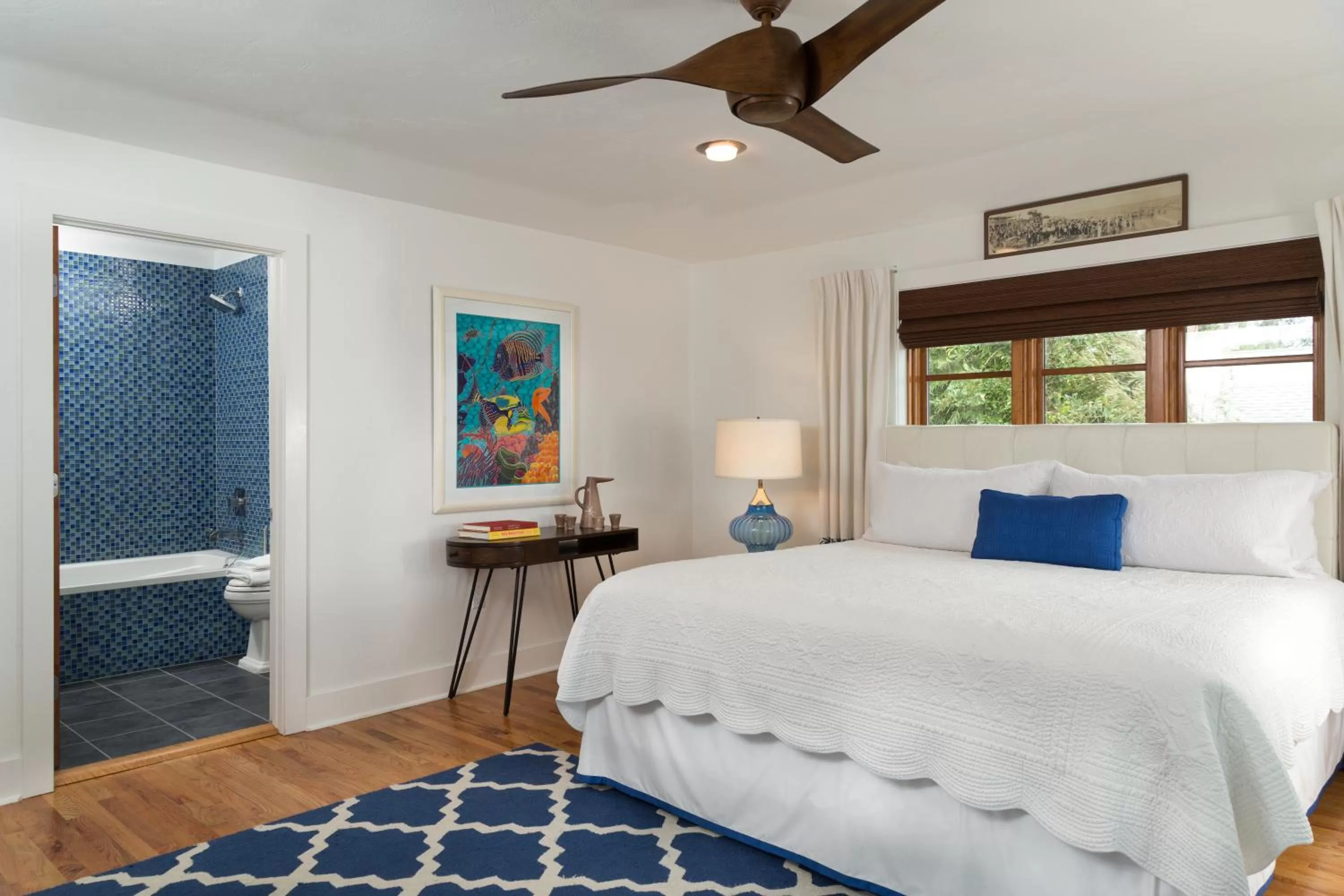 Bed in Black Dolphin Inn