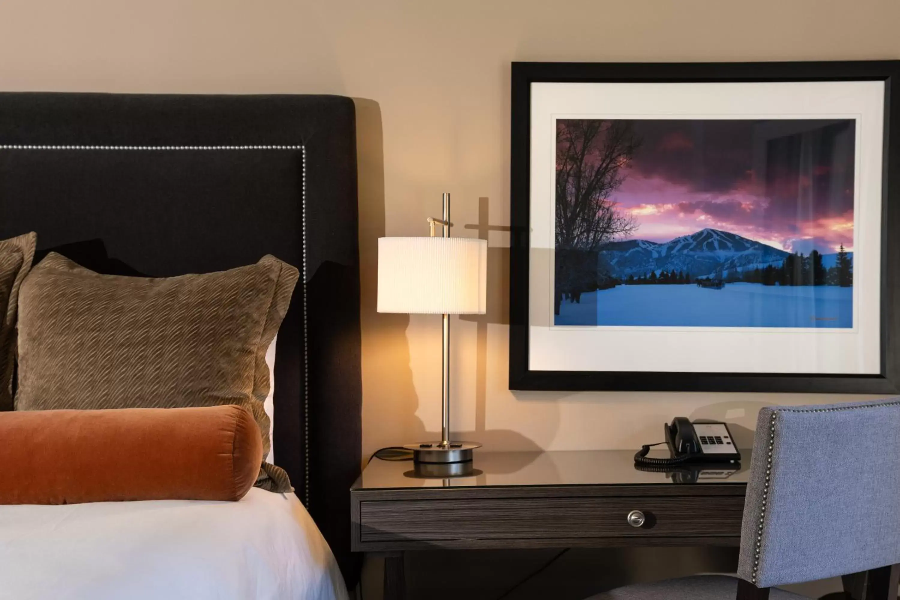 Bedroom, Bed in Knob Hill Inn Bedroom, Bed in Knob Hill Inn