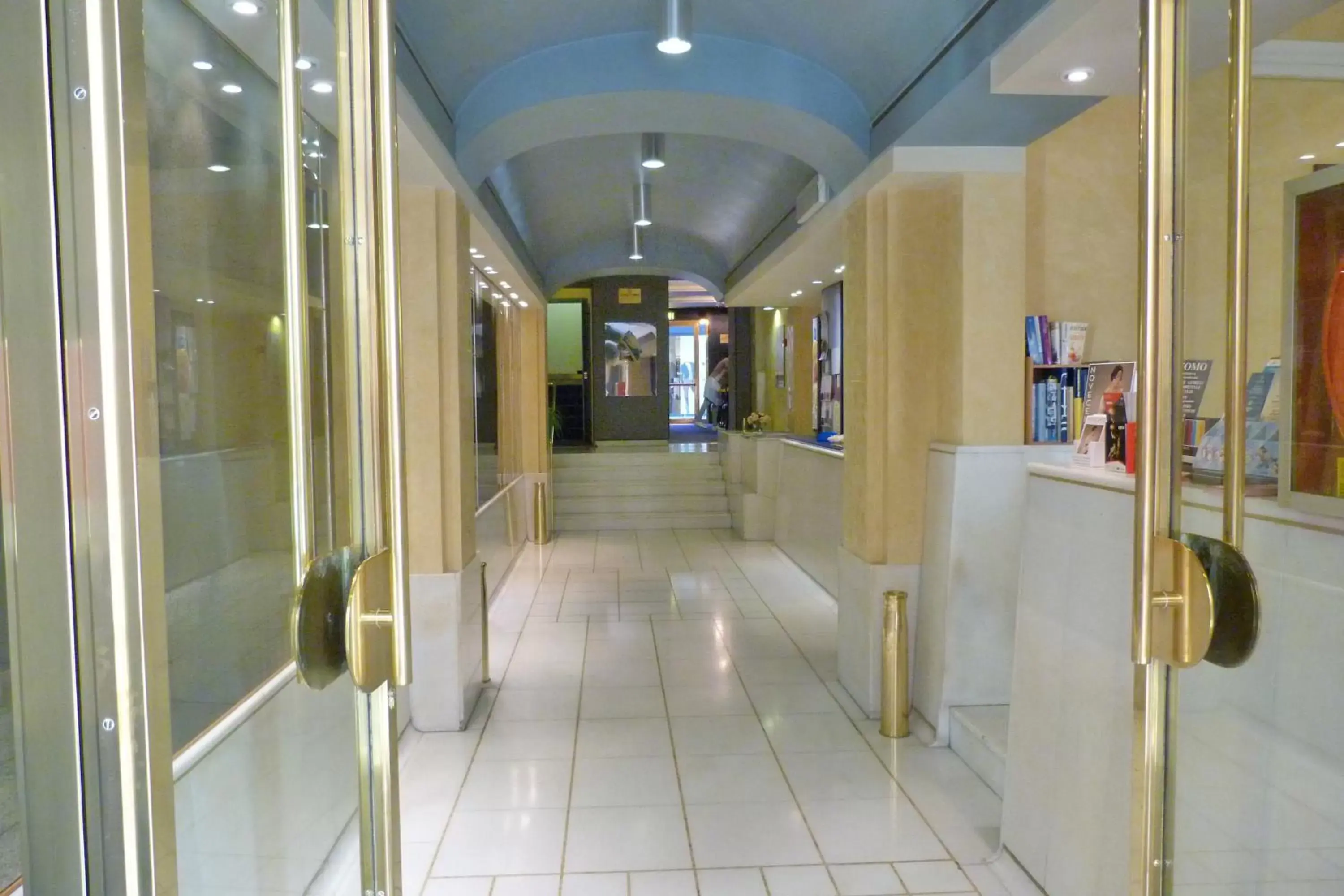 Lobby or reception in Hotel Centrale Byron Lobby or reception in Hotel Centrale Byron