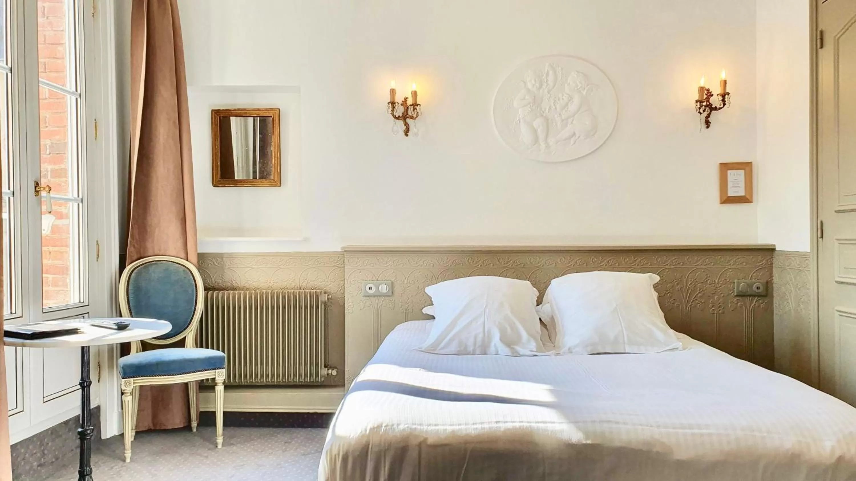 Bedroom, Bed in Les Cabines