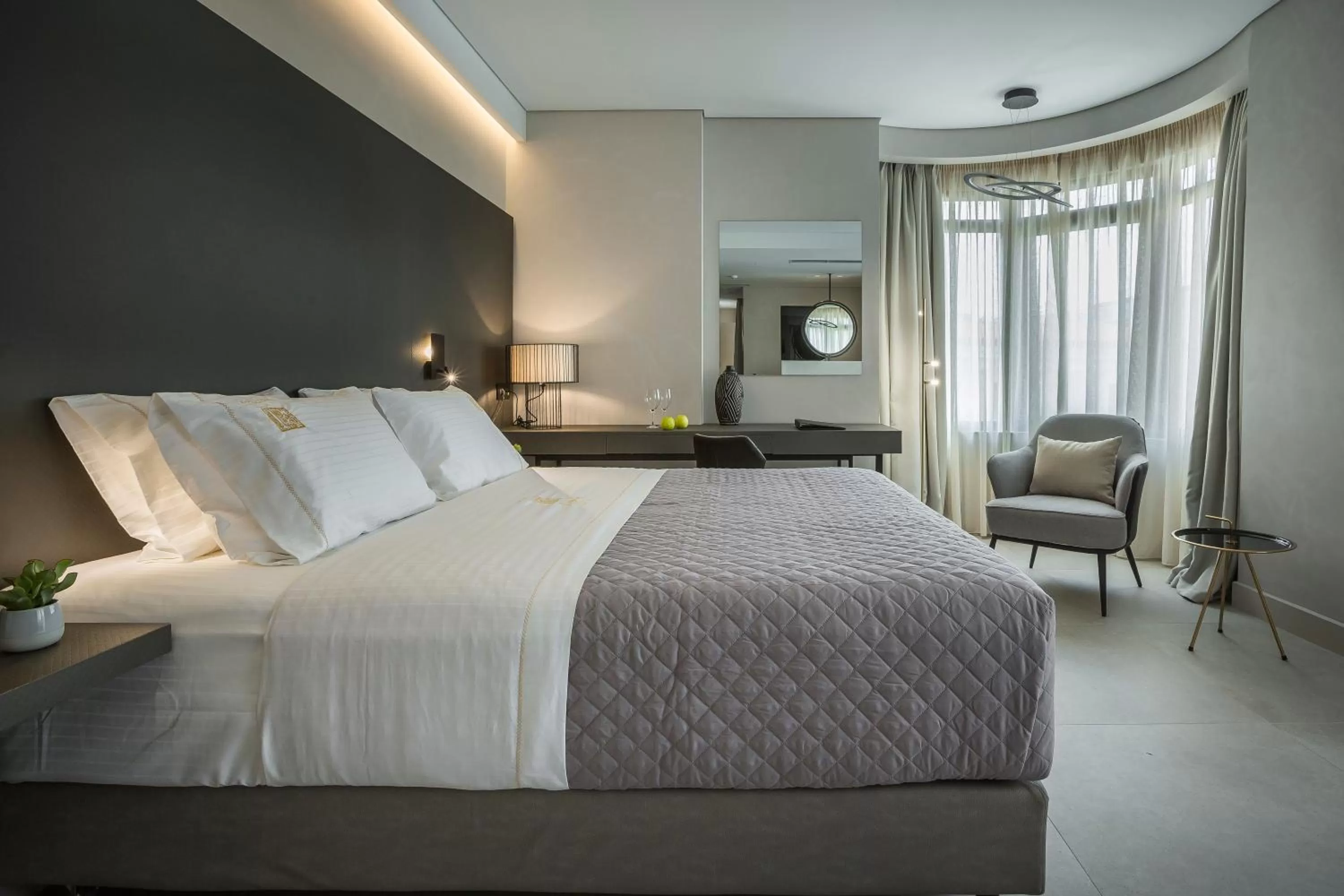 Bed in Royalty Hotel Athens