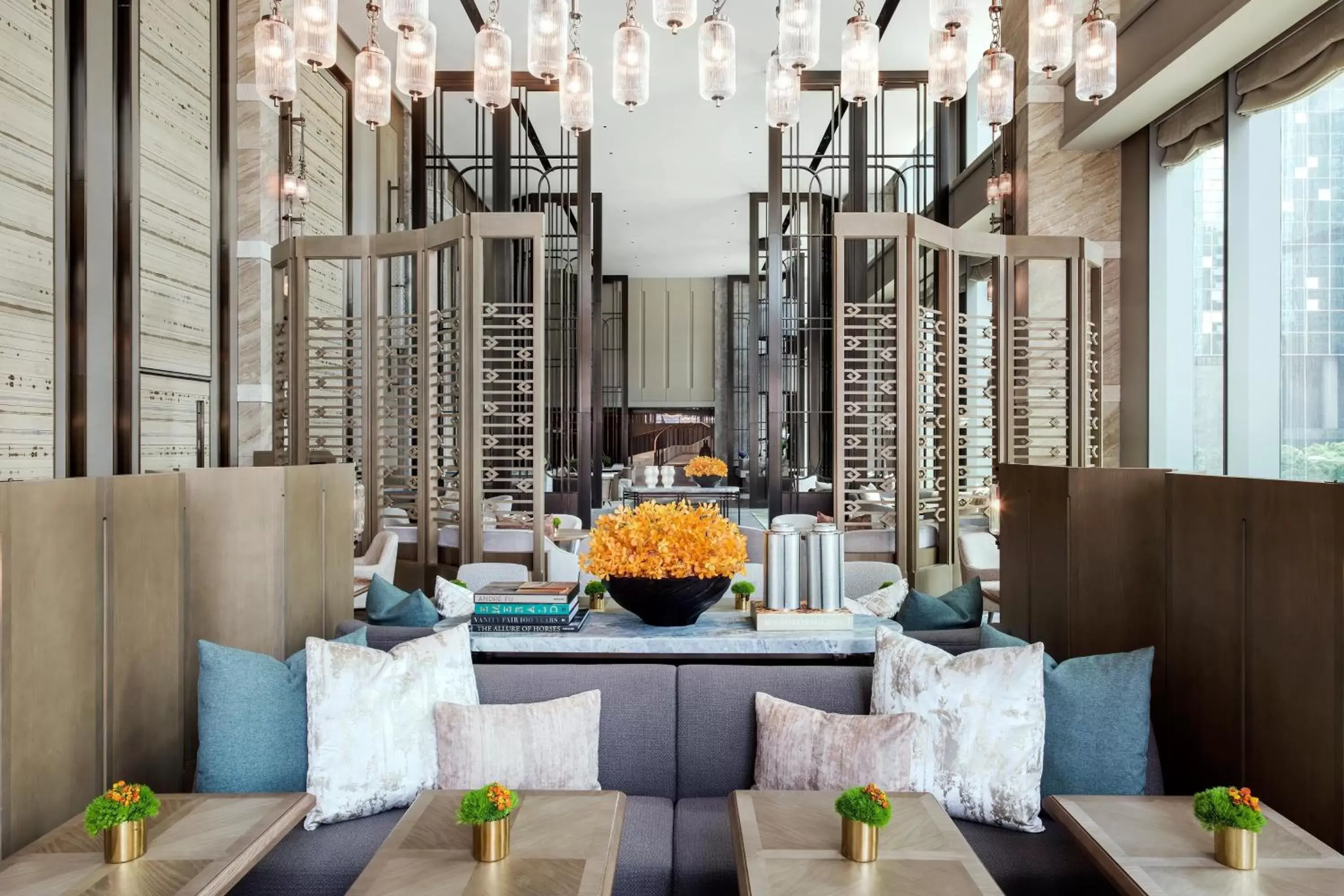 Restaurant/places to eat, Lounge/Bar in The St. Regis Hong Kong