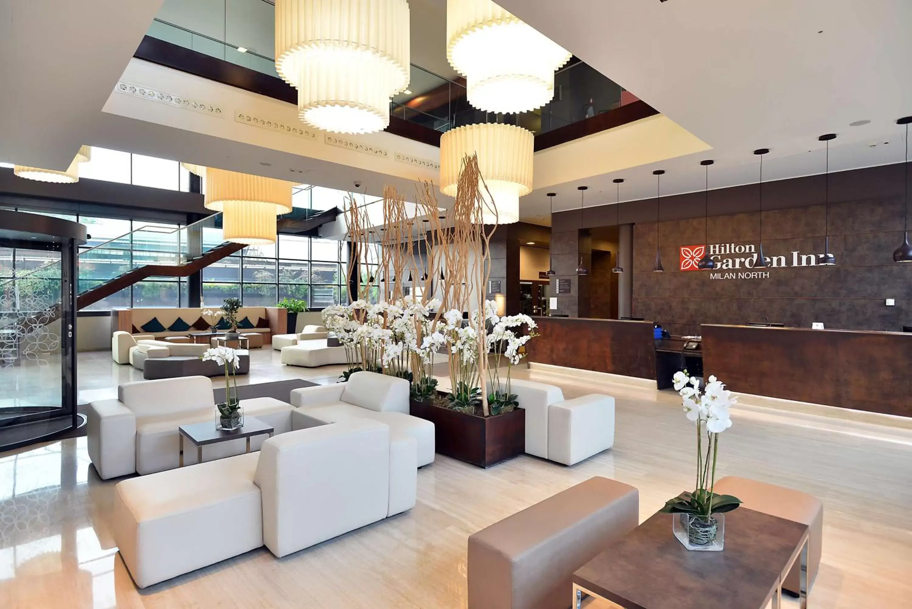 Lobby or reception, Lounge/Bar in Hilton Garden Inn Milan North