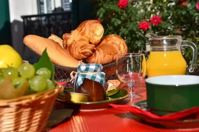 Breakfast, Food in La Bonne Auberge