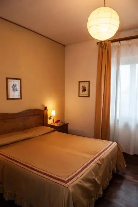 Bedroom, Bed in Hotel Melecchi