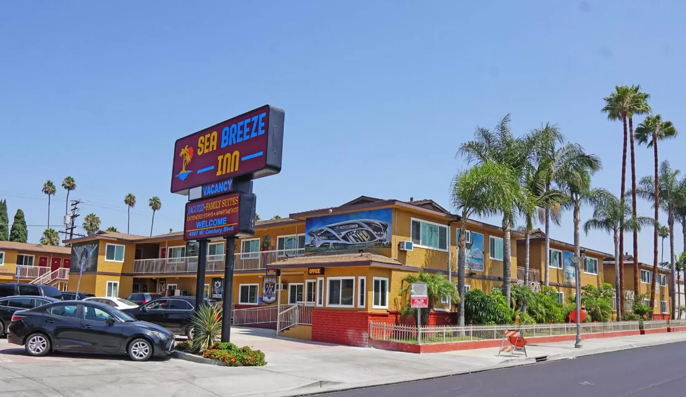 Property Building in Sea Breeze Inn - LAX Airport, Los Angeles