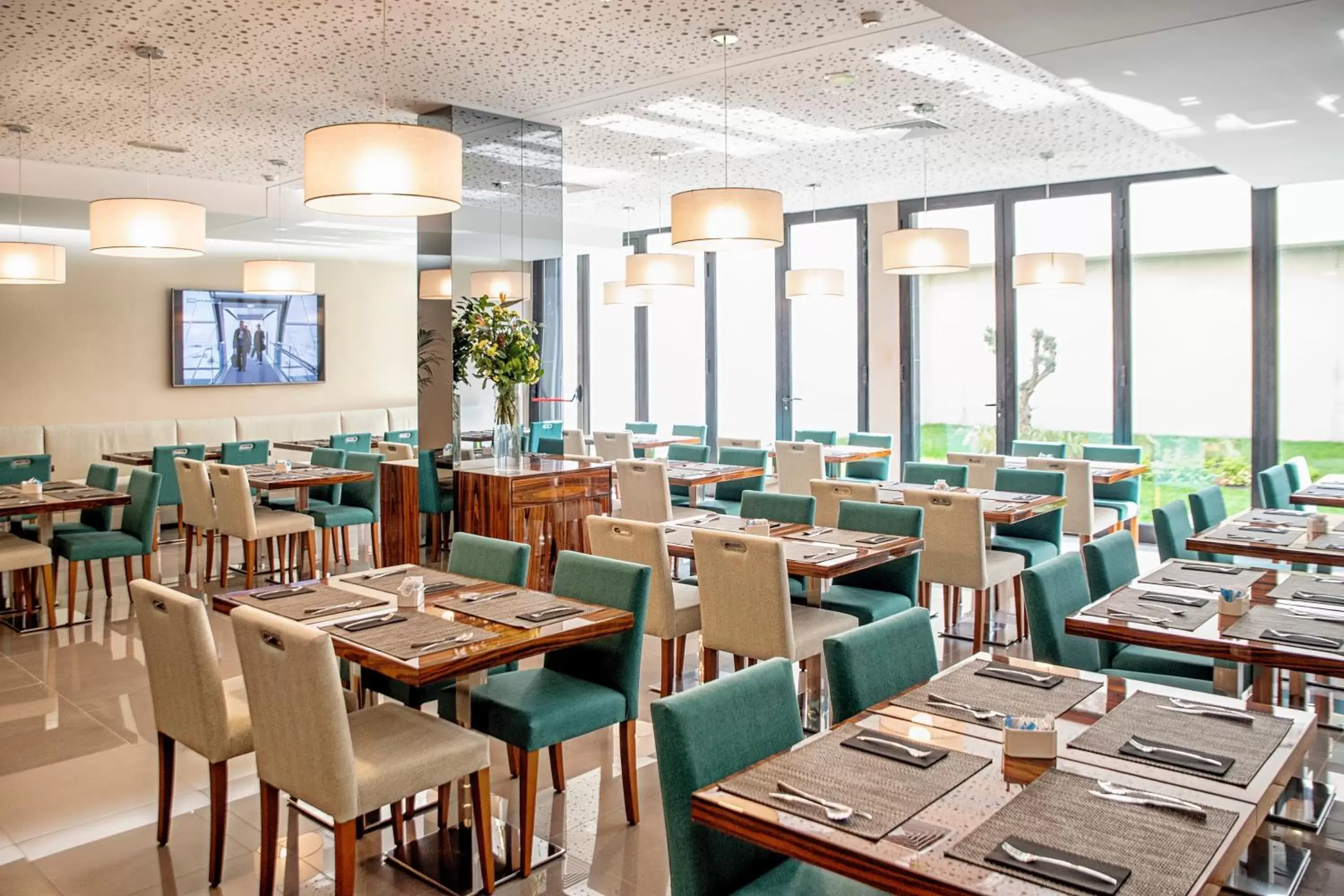 Restaurant/Places to Eat in ABC Hotel Porto - Boavista