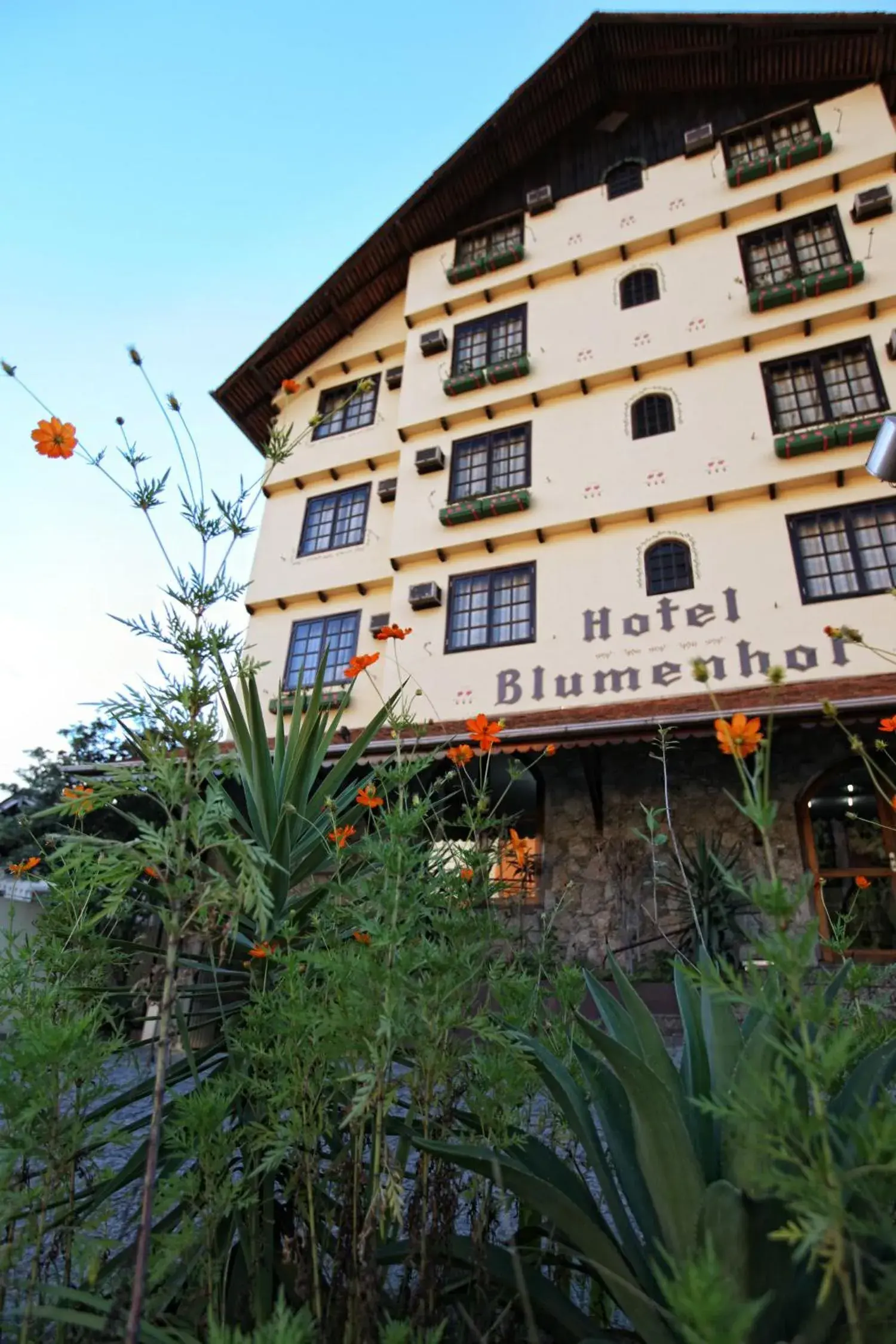 Facade/entrance, Property Building in Hotel Blumenhof