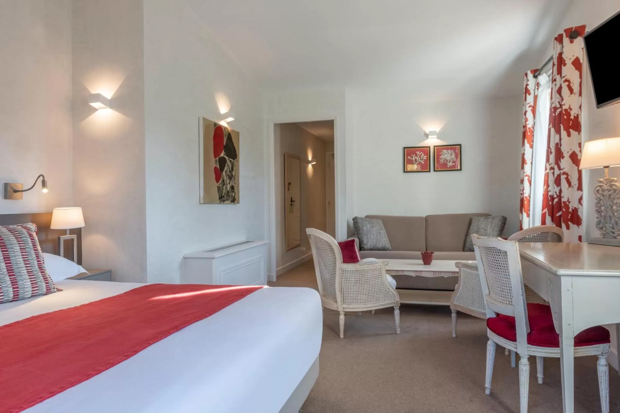 Photo of the whole room, Bed in Hôtel Golf & Spa Château de la Bégude The Originals Collection