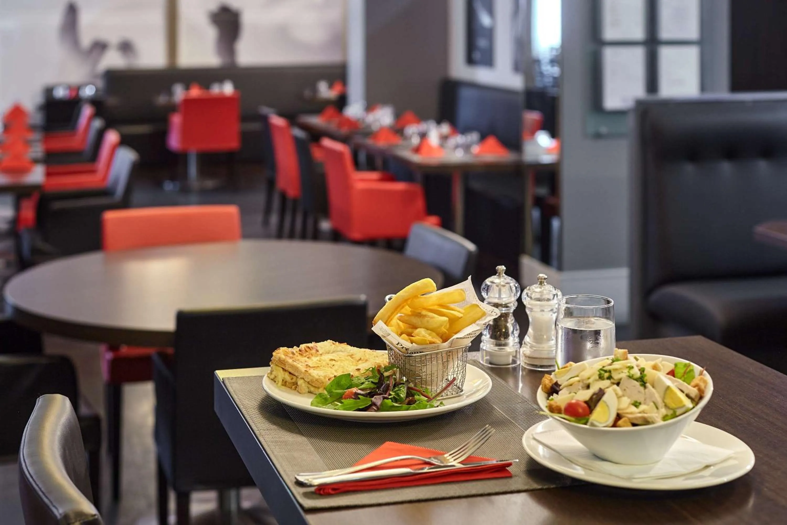 Food and drinks in Best Western Plus Paris Orly Airport