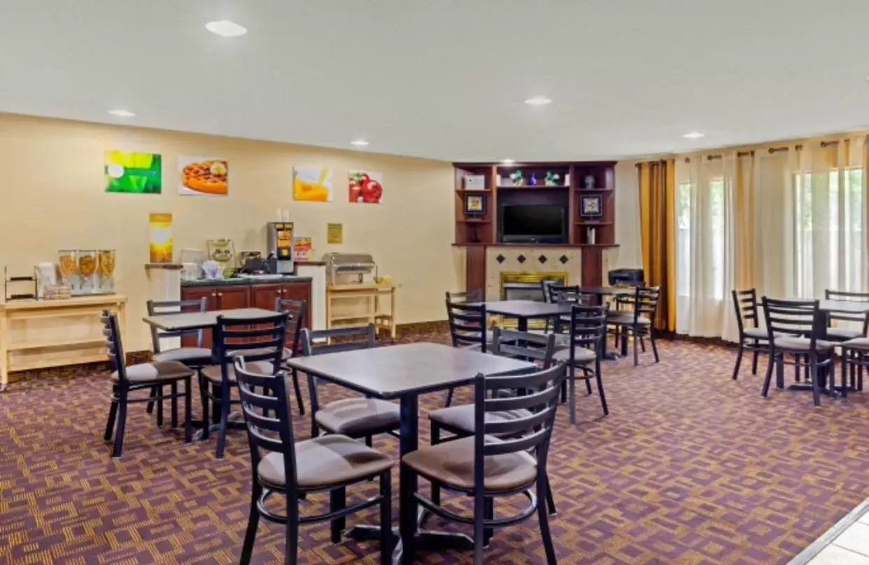 Restaurant/Places to Eat in Quality Inn High Point - Archdale