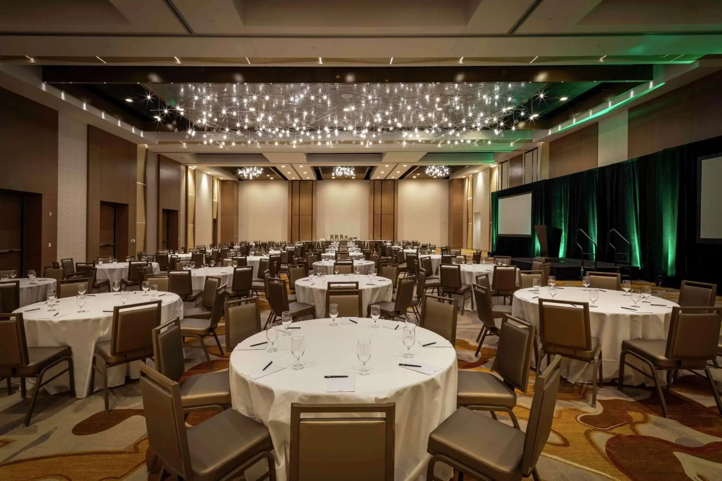 Meeting/conference room, Restaurant/Places to Eat in Hilton Miami Dadeland