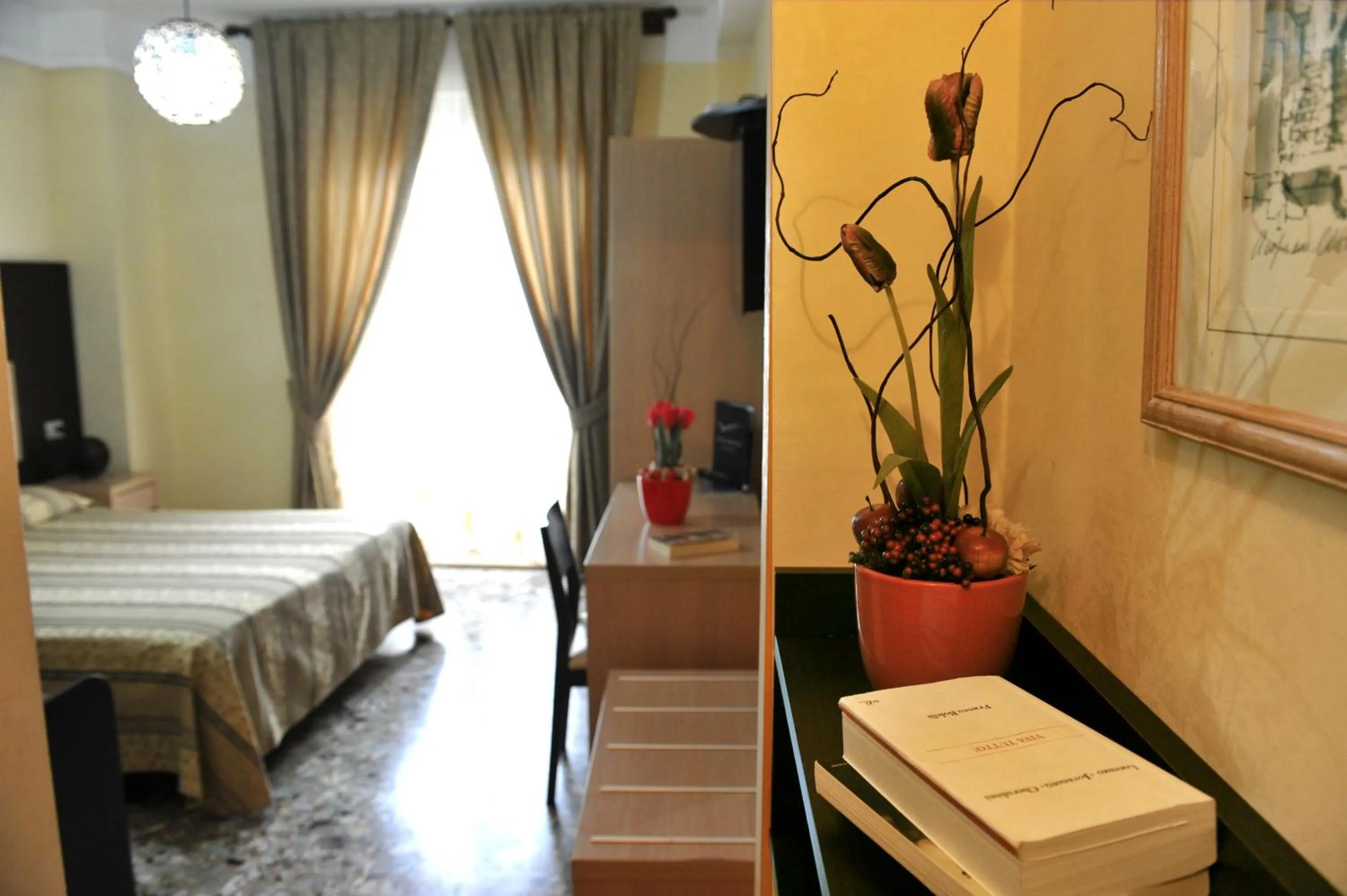 Bedroom, Bed in Hotel Gabbiano