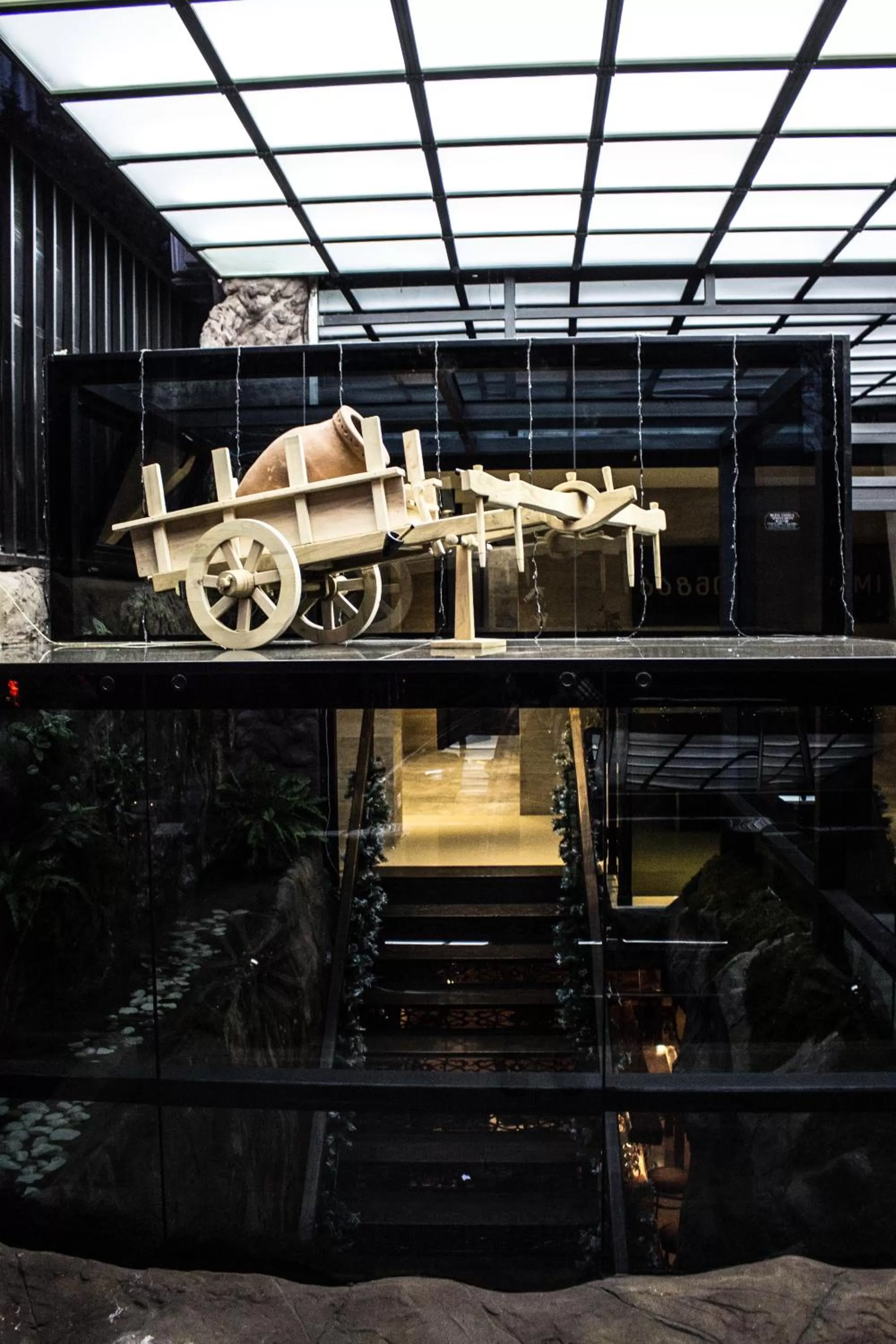 Restaurant/places to eat in BG Palace Hotel