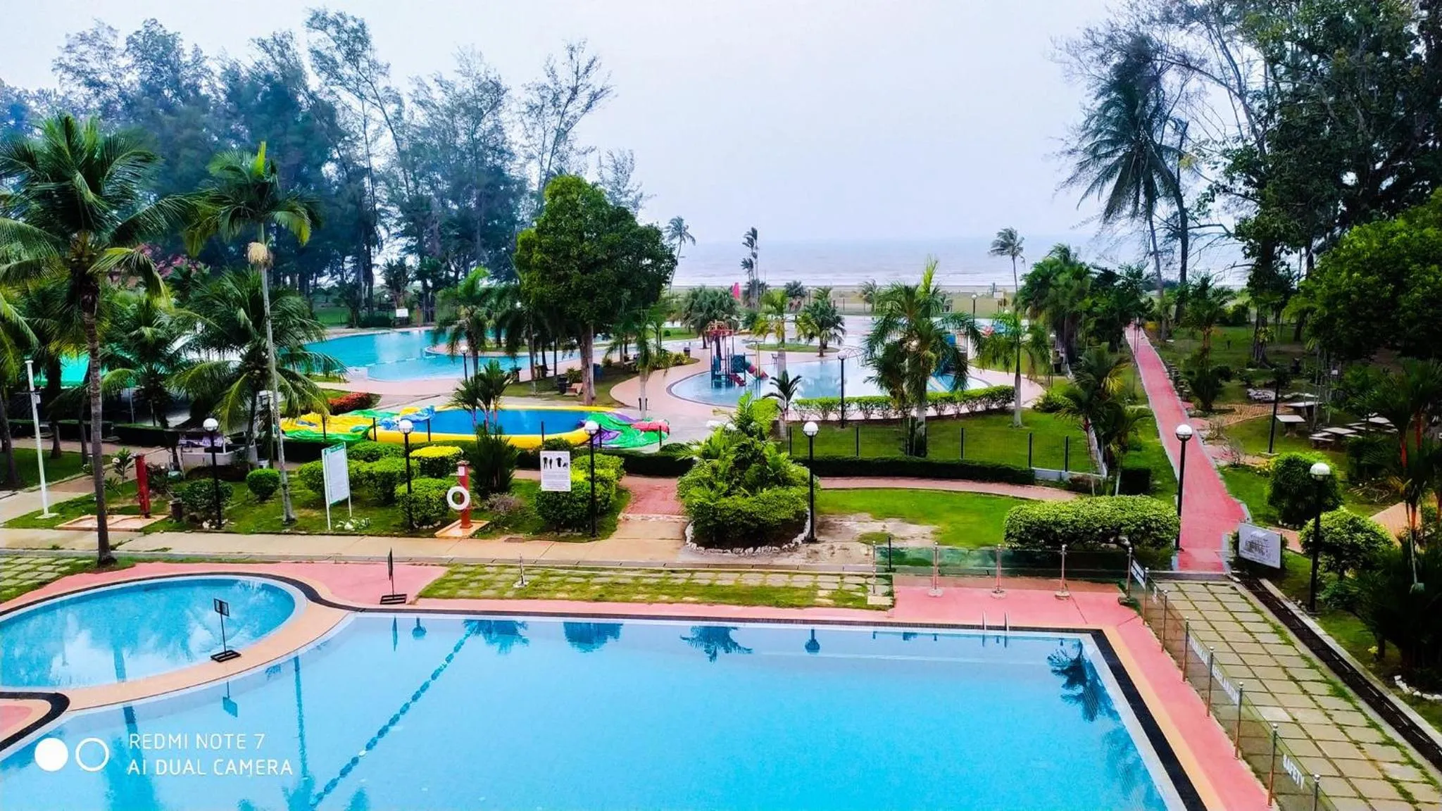 Swimming pool in De Rhu Beach Resort