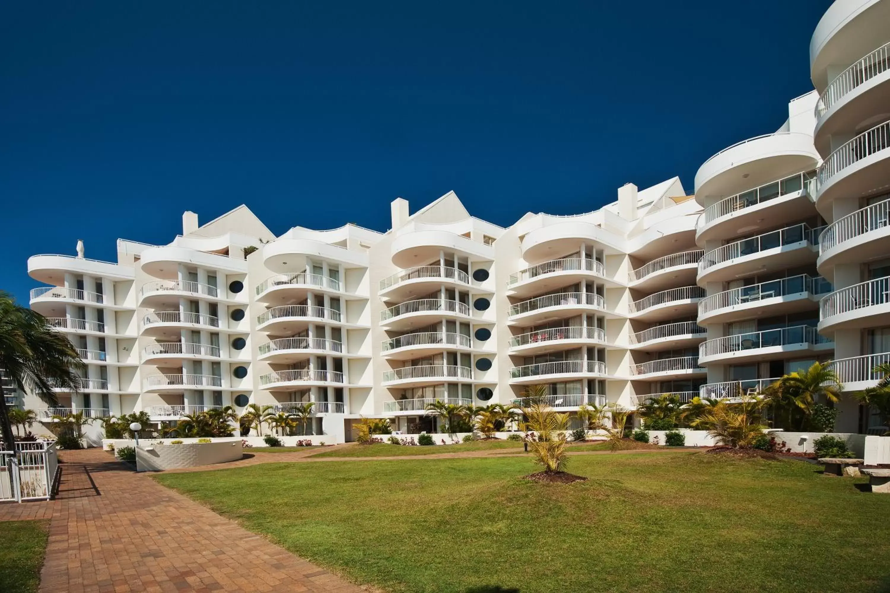 Facade/entrance, Property Building in Osprey Apartments