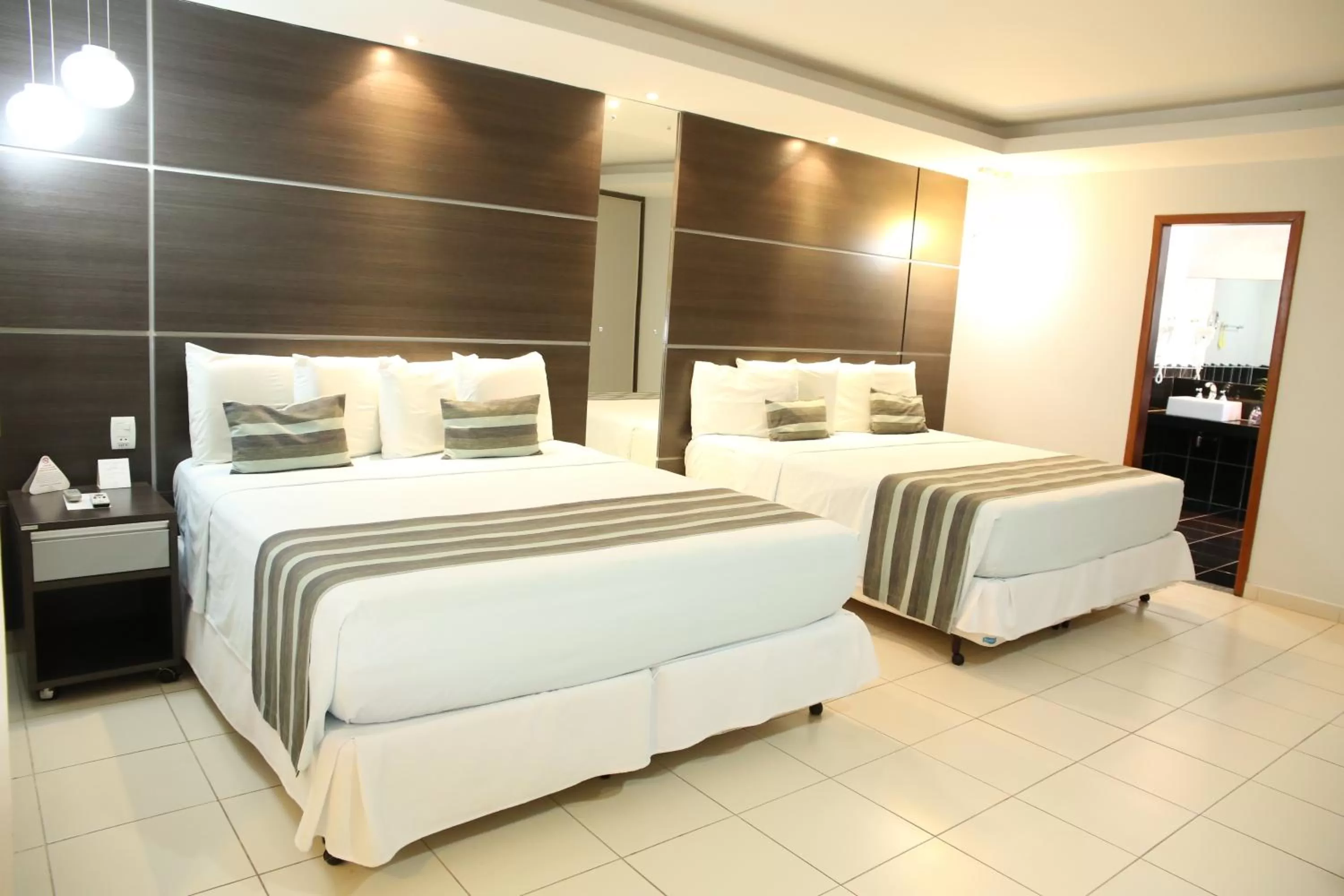 Photo of the whole room, Bed in Atrium Confort Hotels