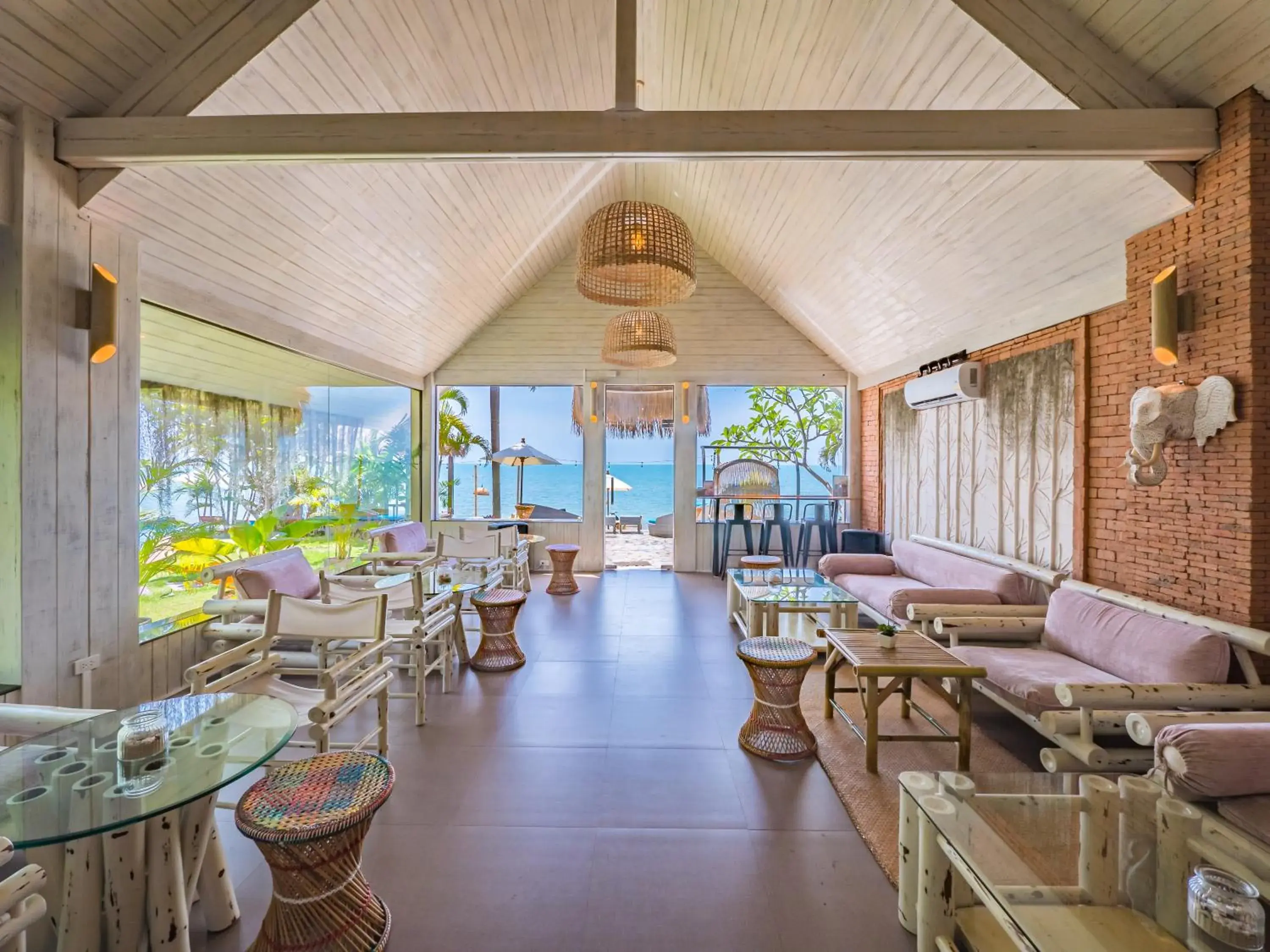 Restaurant/places to eat in Sea Valley Resort Restaurant/places to eat in Sea Valley Resort