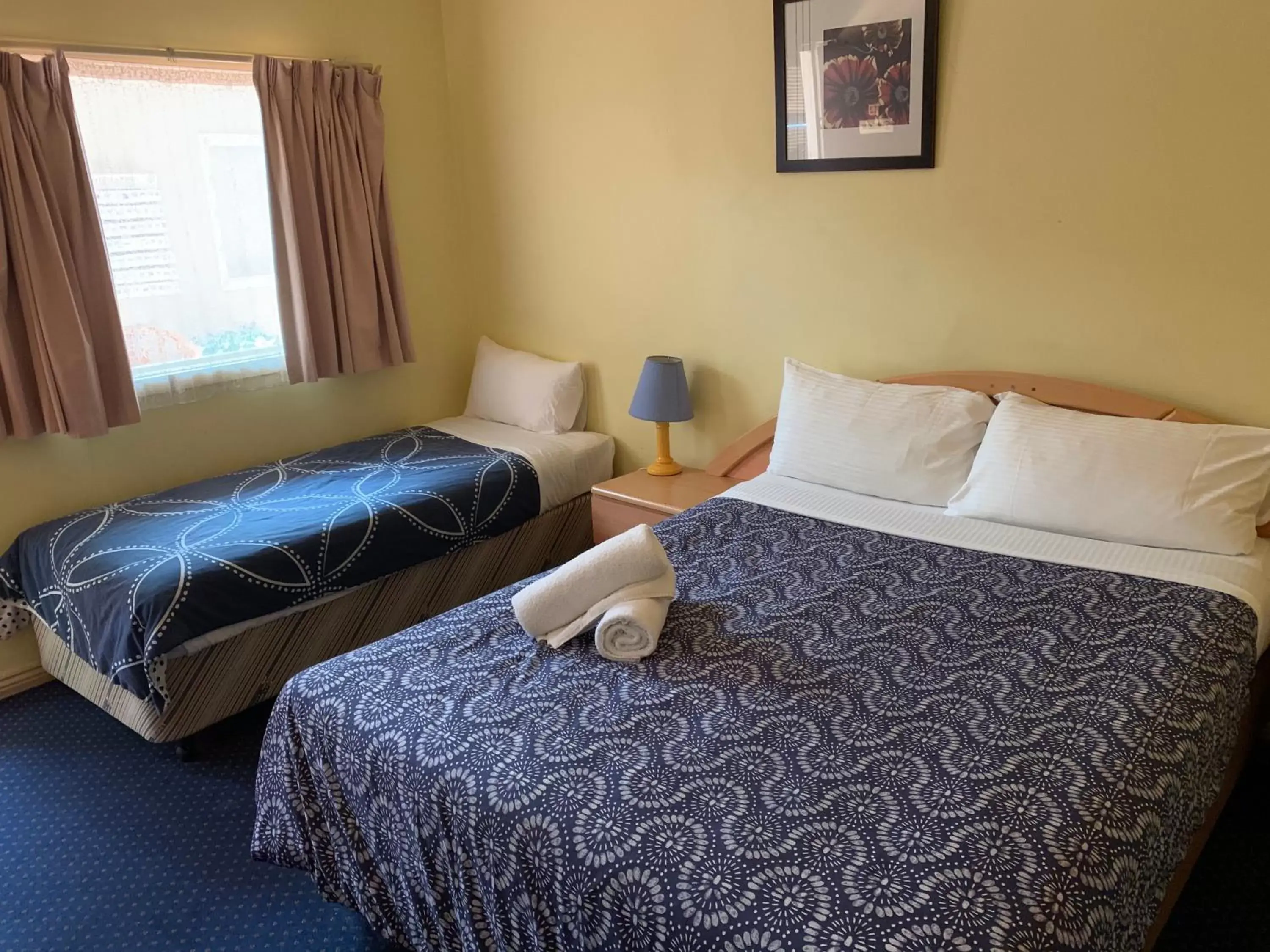 Bed in City East Motel Bed in City East Motel