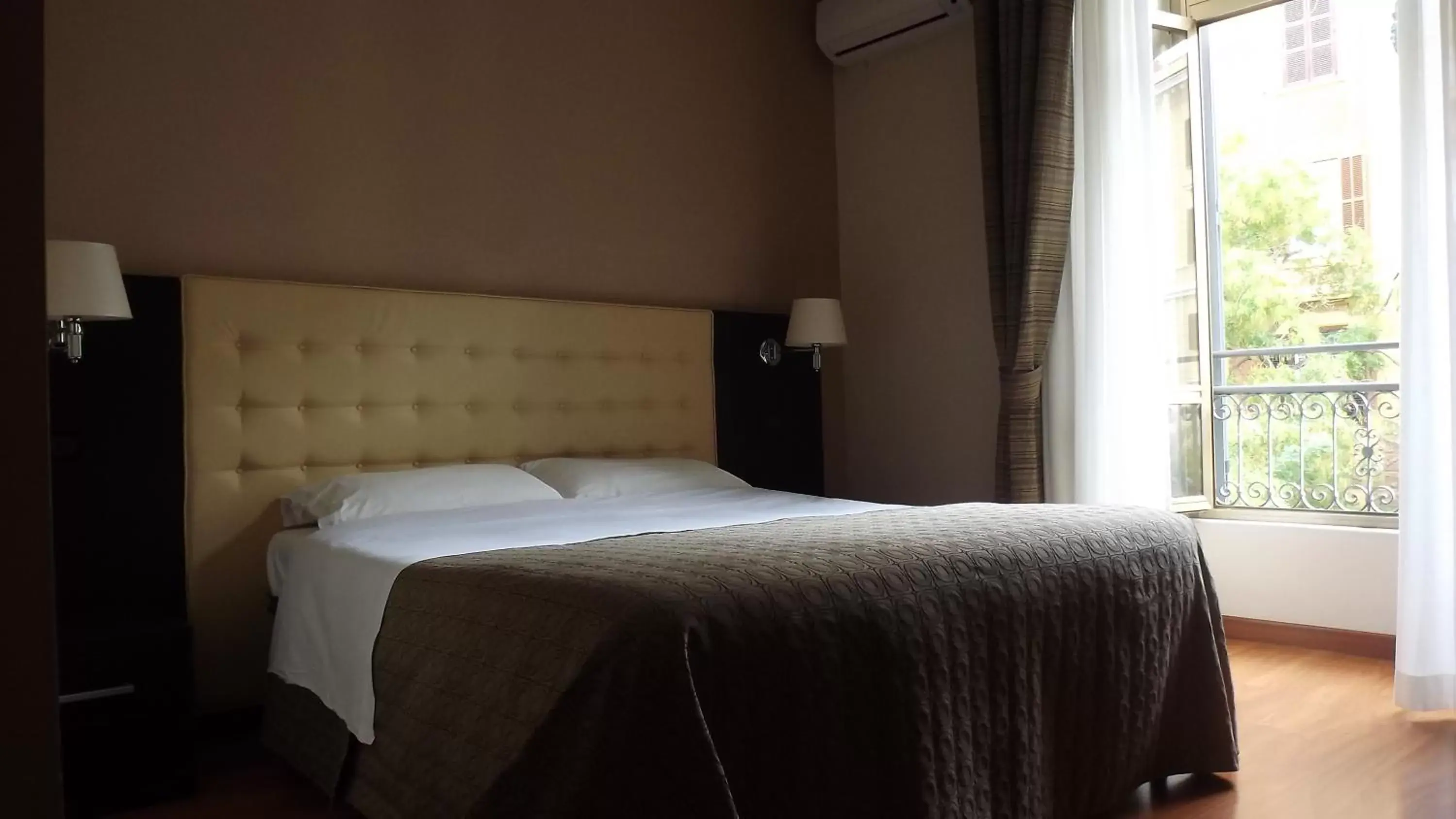 Bed, Room Photo in Hotel Nautilus
