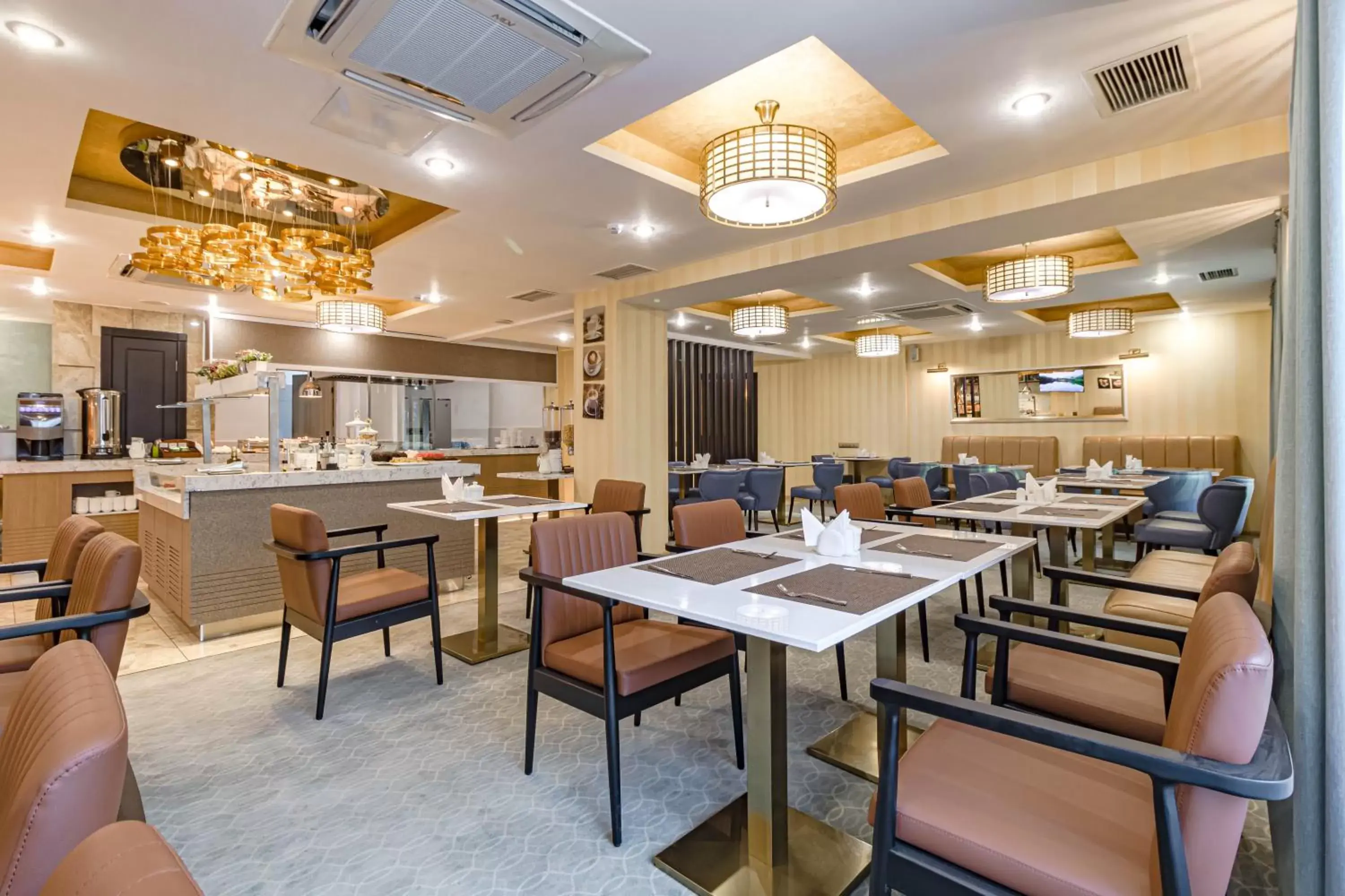 Restaurant/Places to Eat in Best Western Plus Astana Hotel