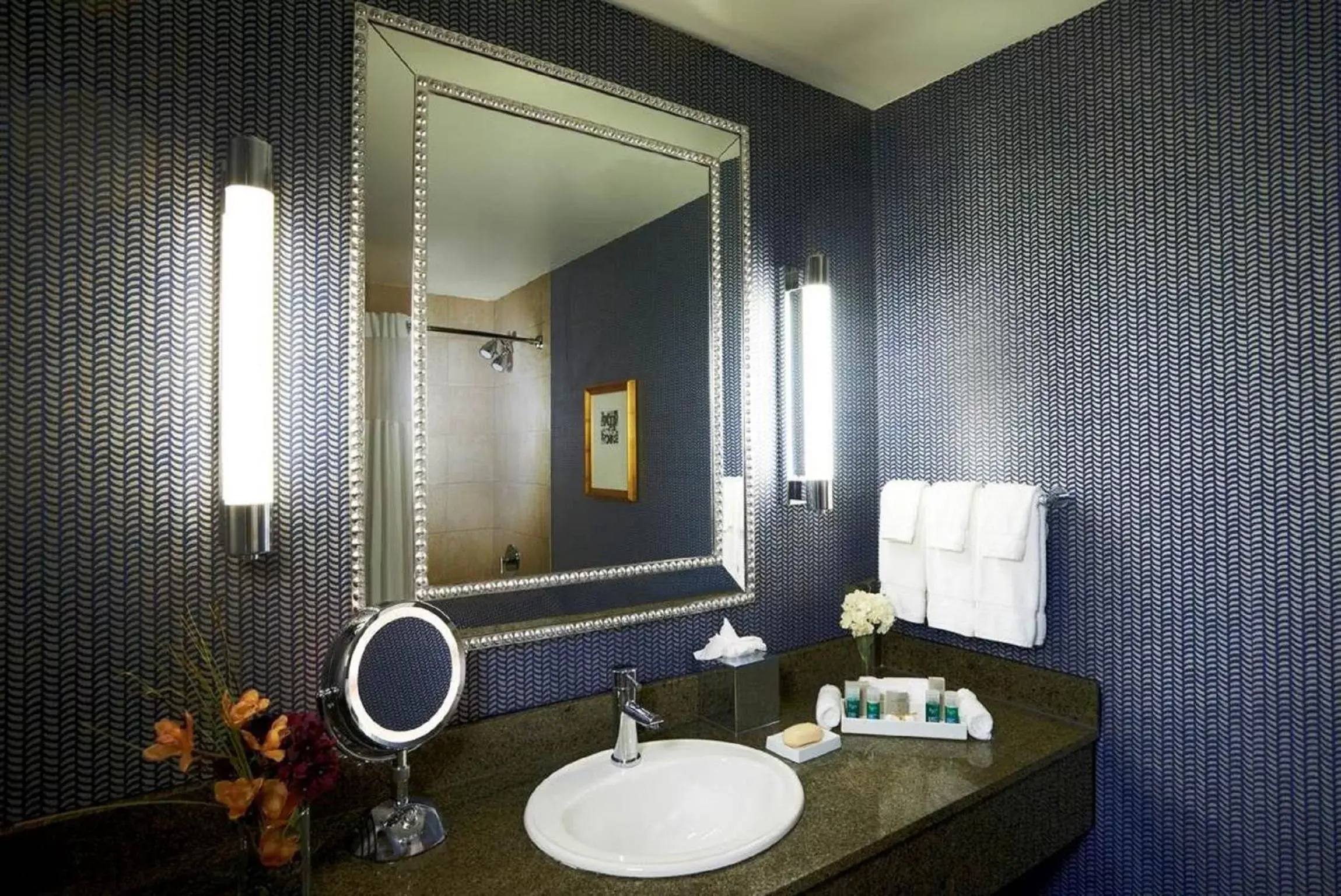 Bathroom in Kinzie Hotel