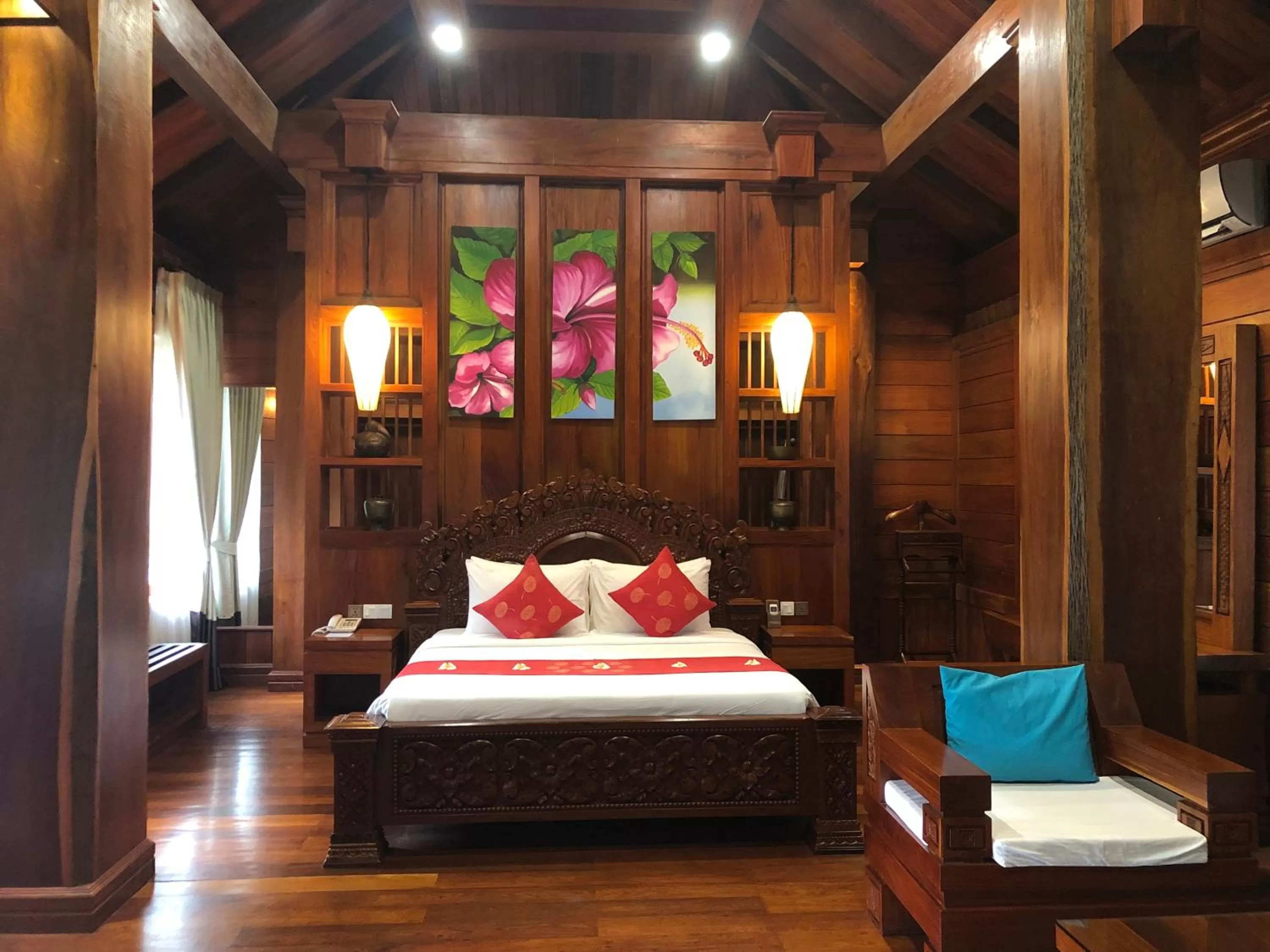 Bed in Try Palace Resort Kep