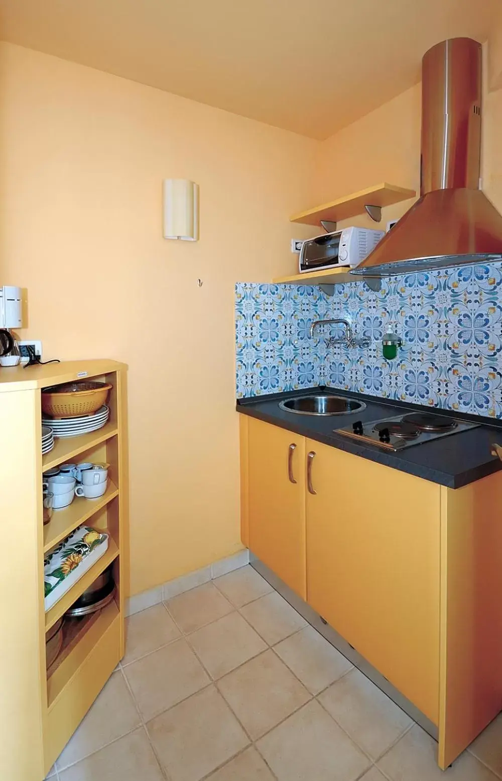 Kitchen or kitchenette, Kitchen/Kitchenette in Bellavista Hotel Deluxe Apartments