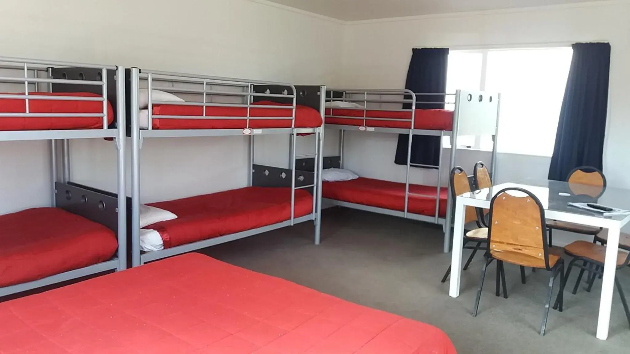Bed, Bunk Bed in All Seasons Holiday Park Hotel