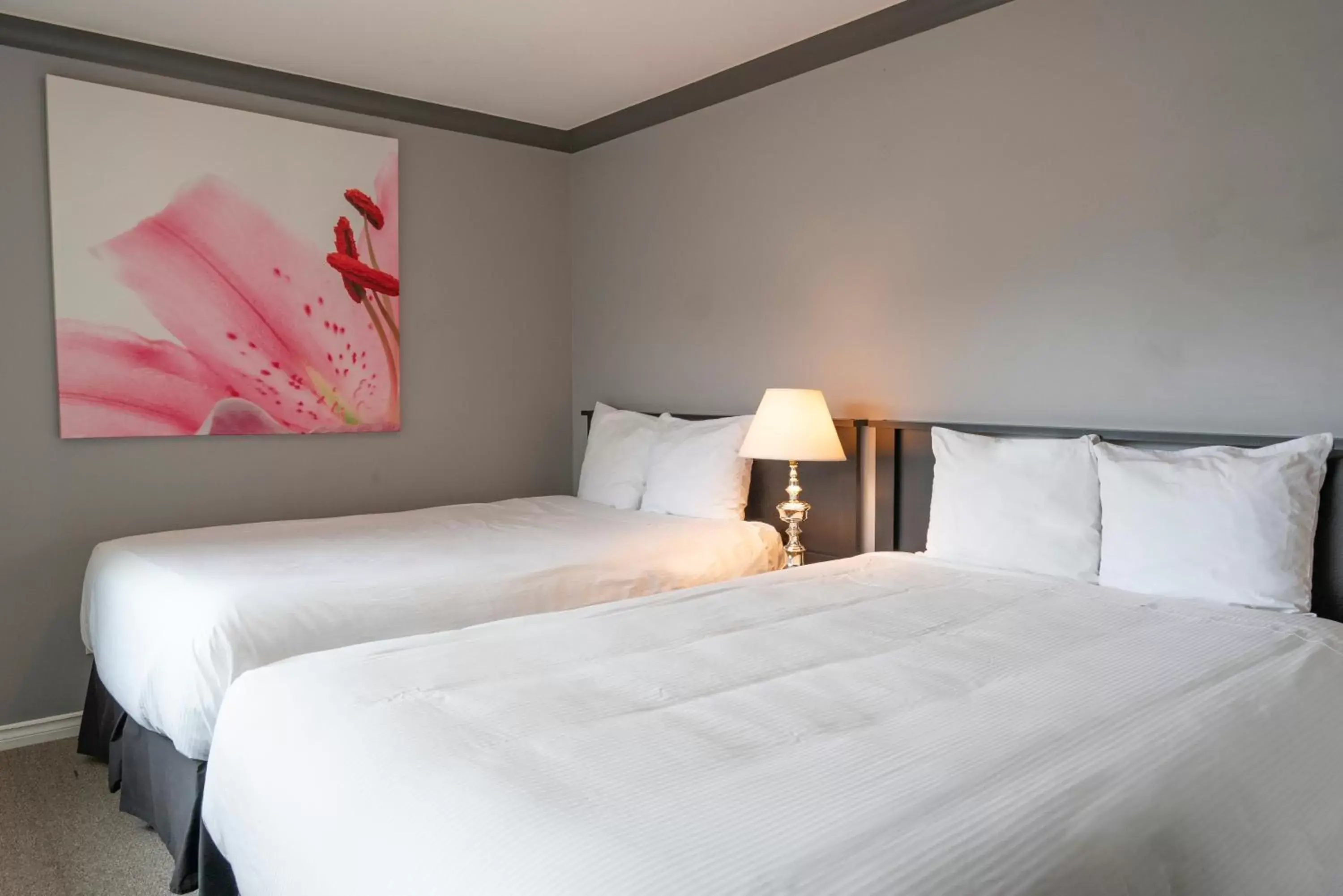 Bedroom, Bed in Tiki Shores Inn & Suites