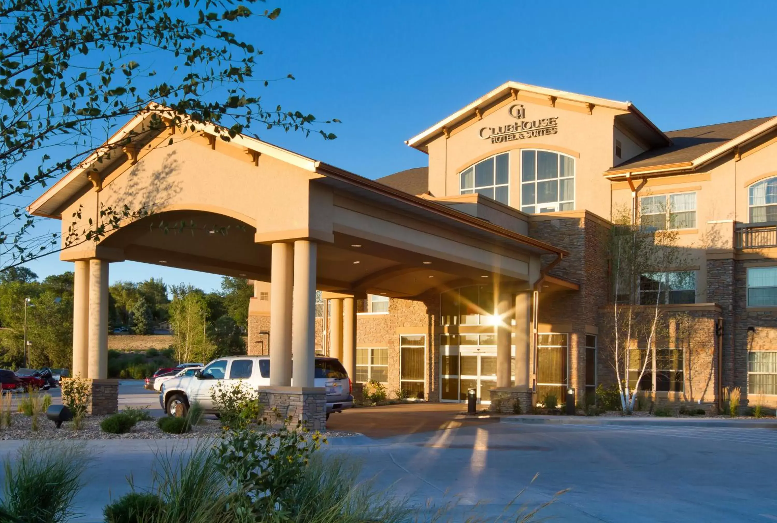 Facade/entrance, Property Building in ClubHouse Hotel and Suites