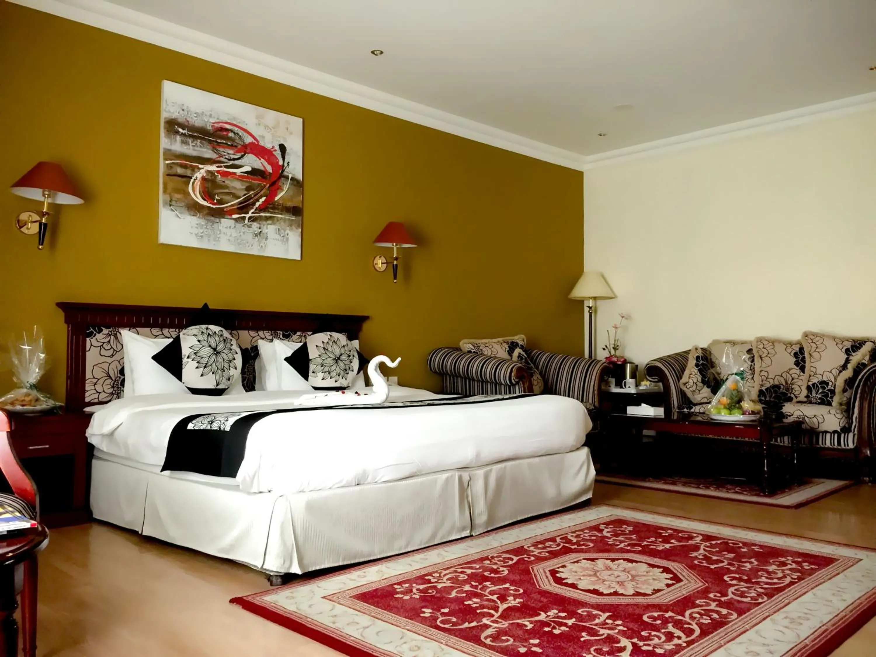 Bed in Pars International Hotel