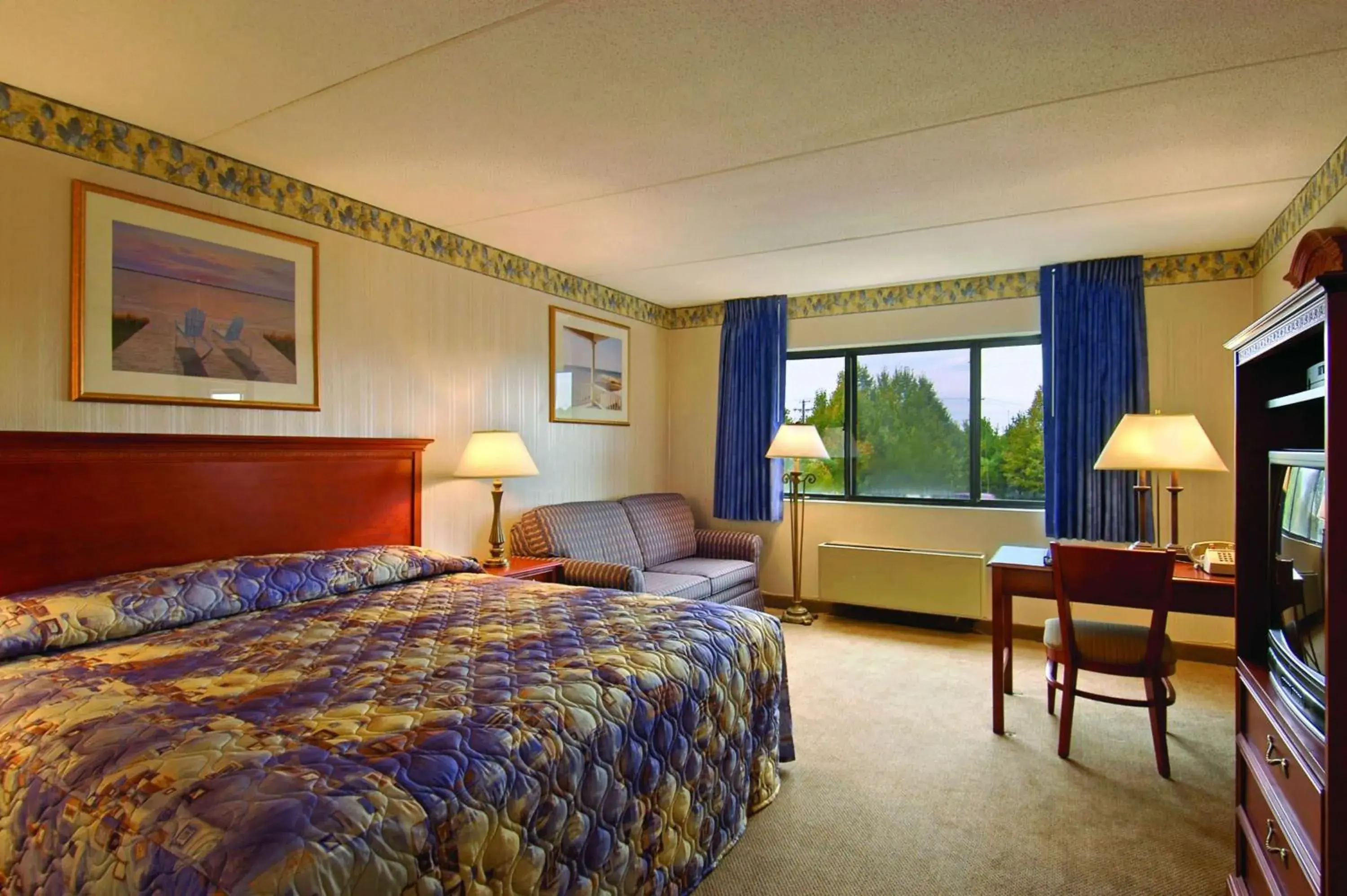 Photo of the whole room in Howard Johnson by Wyndham South Portland Photo of the whole room in Howard Johnson by Wyndham South Portland