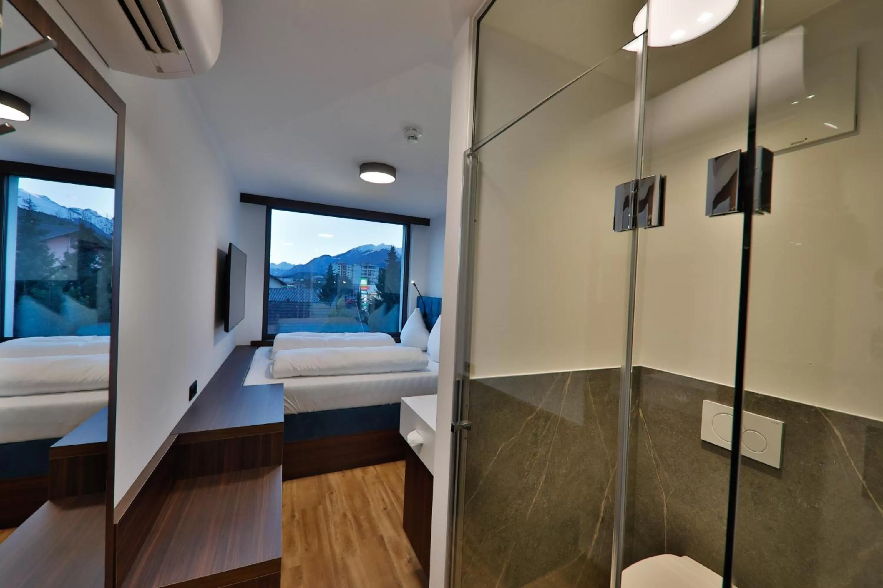 Toilet in On The Way 24 - Sauna & Golfsimulator inklusive