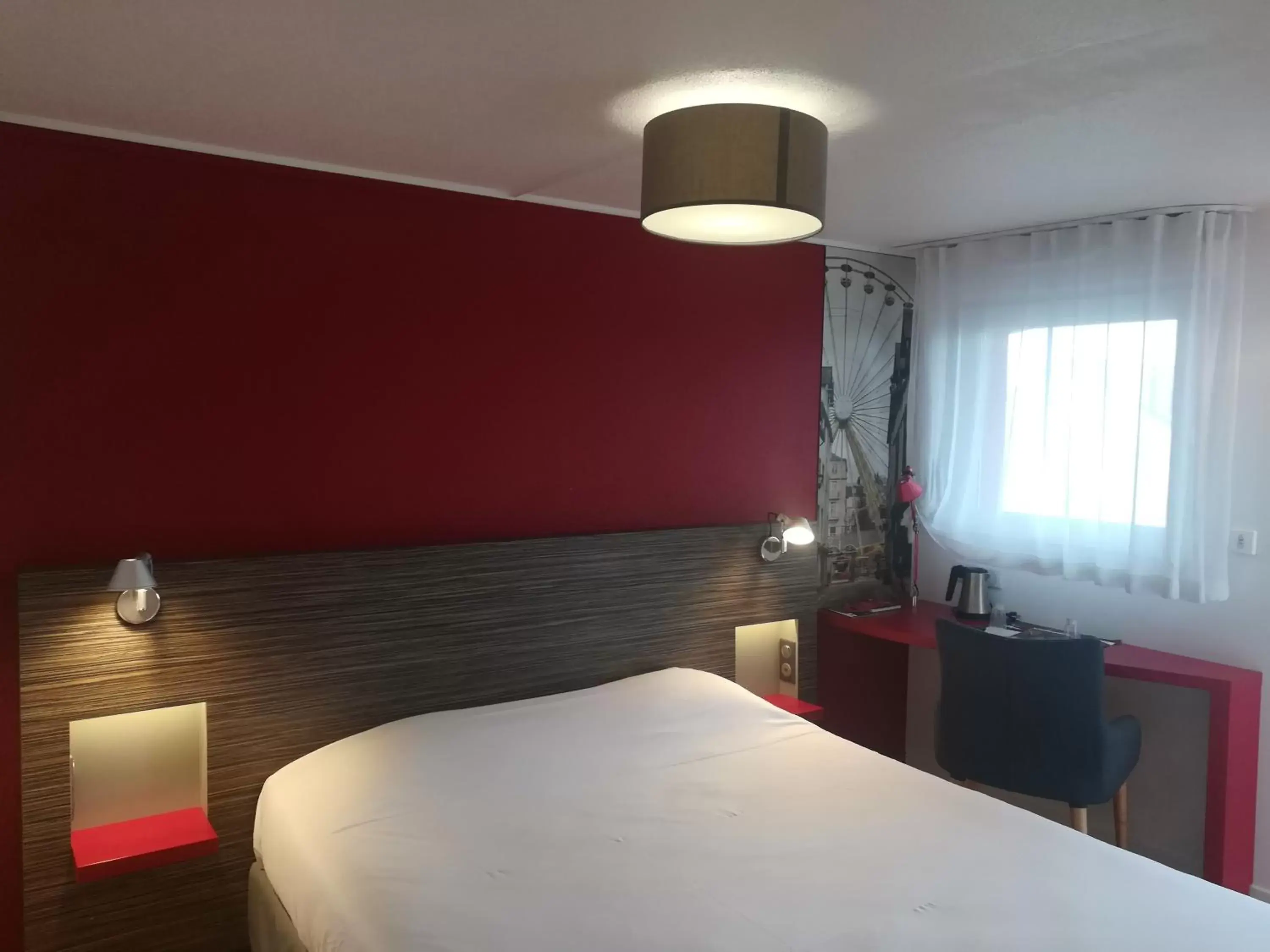 Bedroom, Bed in The Originals City, Hôtel Restaurant Rouen Sud Oissel