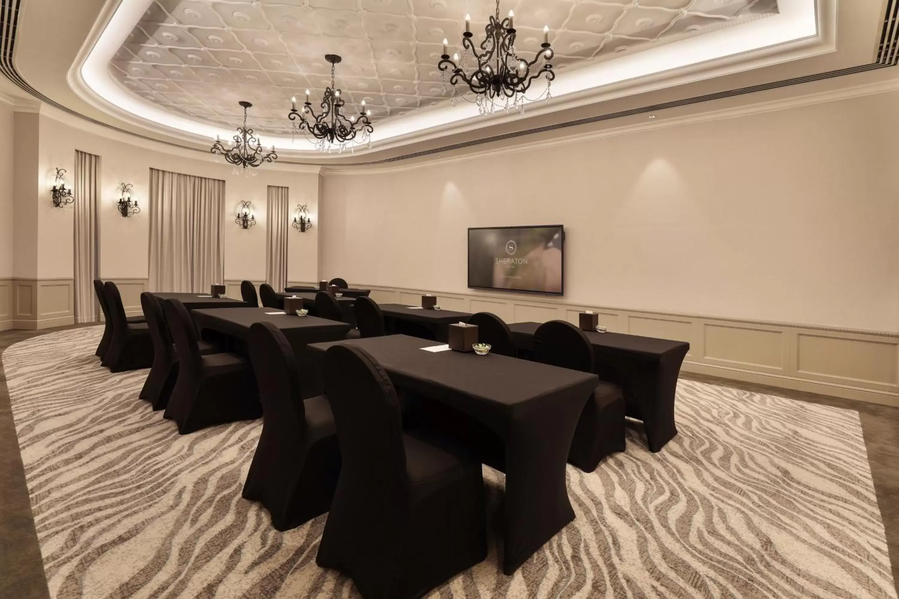 Meeting/conference room in Sheraton Abu Dhabi Hotel & Resort
